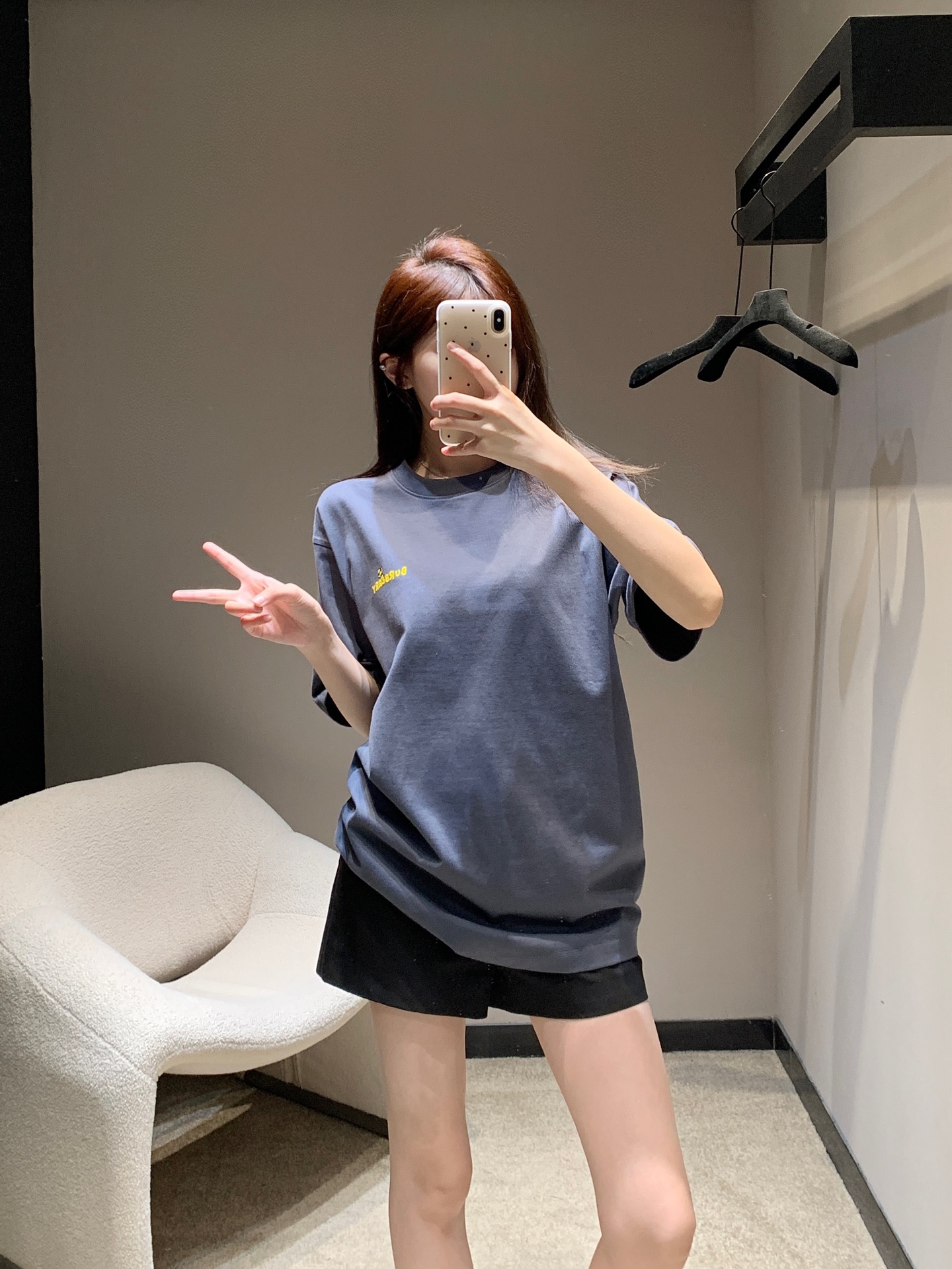 NO:326094,Bulk Burb*rry 25Ss spring and summer new products Bee printed cotton short-sleeved T-shirt | Exclusive high-end production!  Made of cotton jersey fabric Decorative texture bee pattern and brand logo print. Ribbed cuffs and hem Loose style for men and women S/M/L,,burberry,T-shirt,tees,t-shirt,alexander wang19860909批 Burb*rry 25Ss春夏新品 蜜蜂印花棉质短袖T恤丨独家高版出品！选用棉质平纹针织面料打造 装饰质感蜜蜂图案和品牌徽标印花.罗纹袖口和下摆 宽松版型 男女同款 现货发售 S/M/L,,burberry,T-shirt,tees，t-shirt,alexander wang,Women's clothing