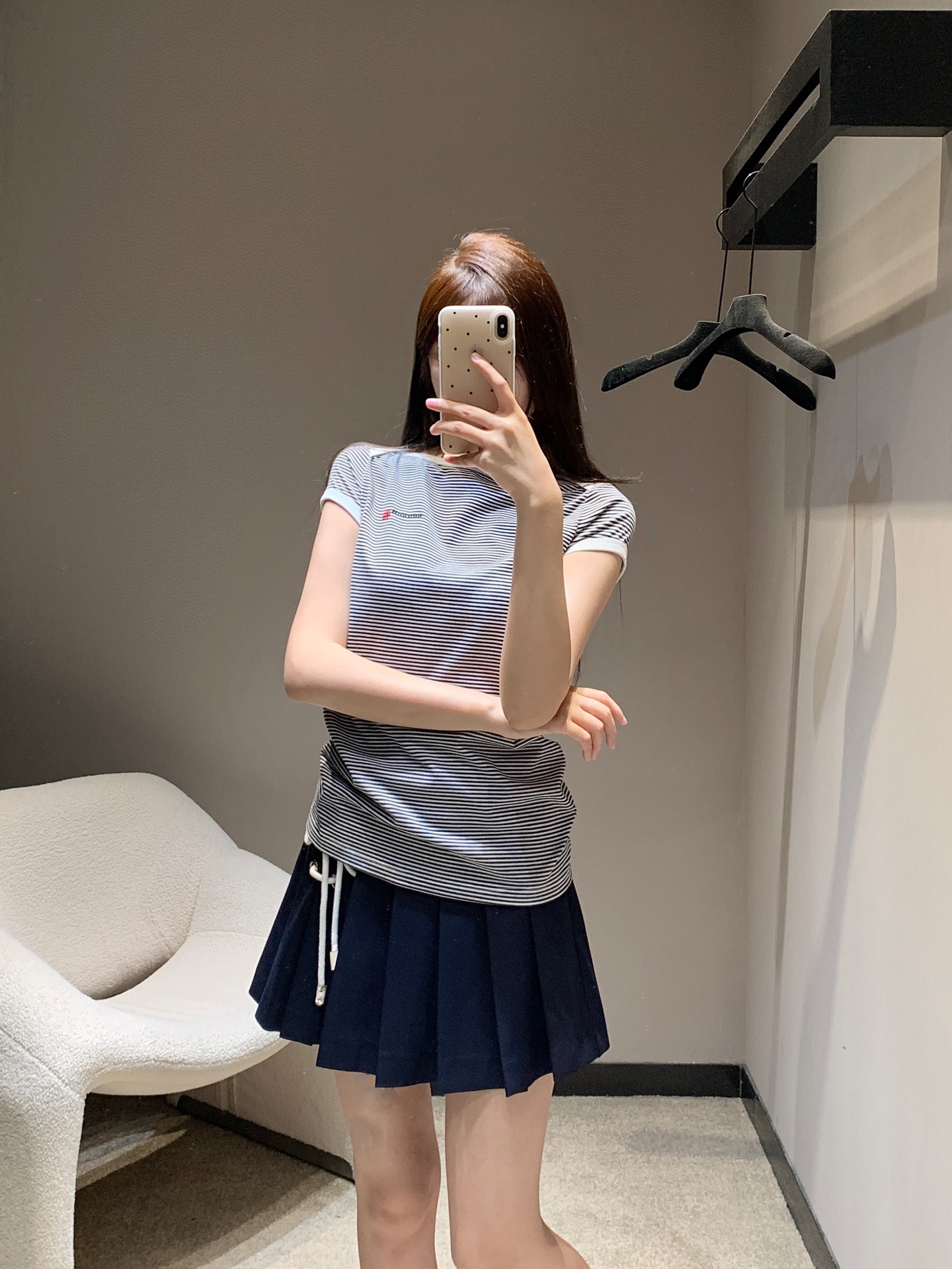 NO:319992,Batch MiuMi*25 Spring and Summer New Style Striped Letters Small Sailing Boat Logo Short-sleeved T-shirt | Exclusive yb development!  High-end production!  Really great recommendation, it's so easy to wear and feel comfortable to wear!  The neckline design is unique, the red small sailboat embroidery is very exquisite, it is really comfortable cotton, comfortable and breathable, the skirt and pants are free to be matched ~ on sale S/M/L,,miumiu, skirts, T-shirt,tees, t-shirt,alexander wang19860909批 MiuMi*25春夏新款 条纹字母小帆船logo短袖T恤丨独家yb开发！高版出品！真的大推荐,太好穿了舒服好搭！领口的设计别出心裁,红色的小帆船刺绣非常精致,真的是很舒服的棉,舒适透气,裙子裤子随意搭配～现货发售 S/M/L,,miumiu,skirts,T-shirt,tees，t-shirt,alexander wang,Women's clothing