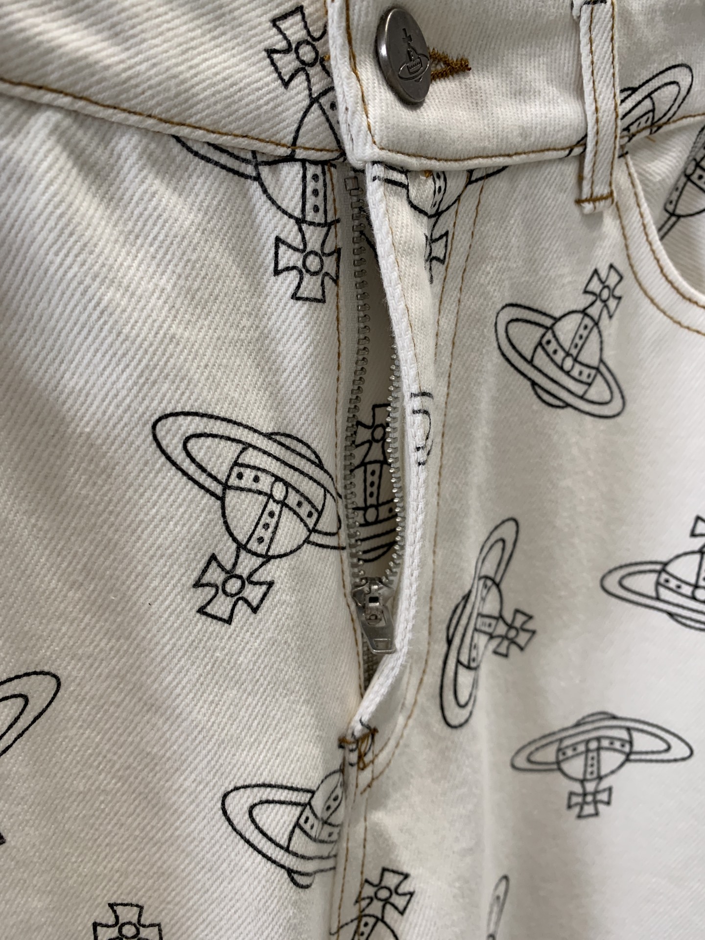 Vivienne Westwood Dress Collection: High-Quality, Stylish, Unique, Fast Delivery Available - 图片 5