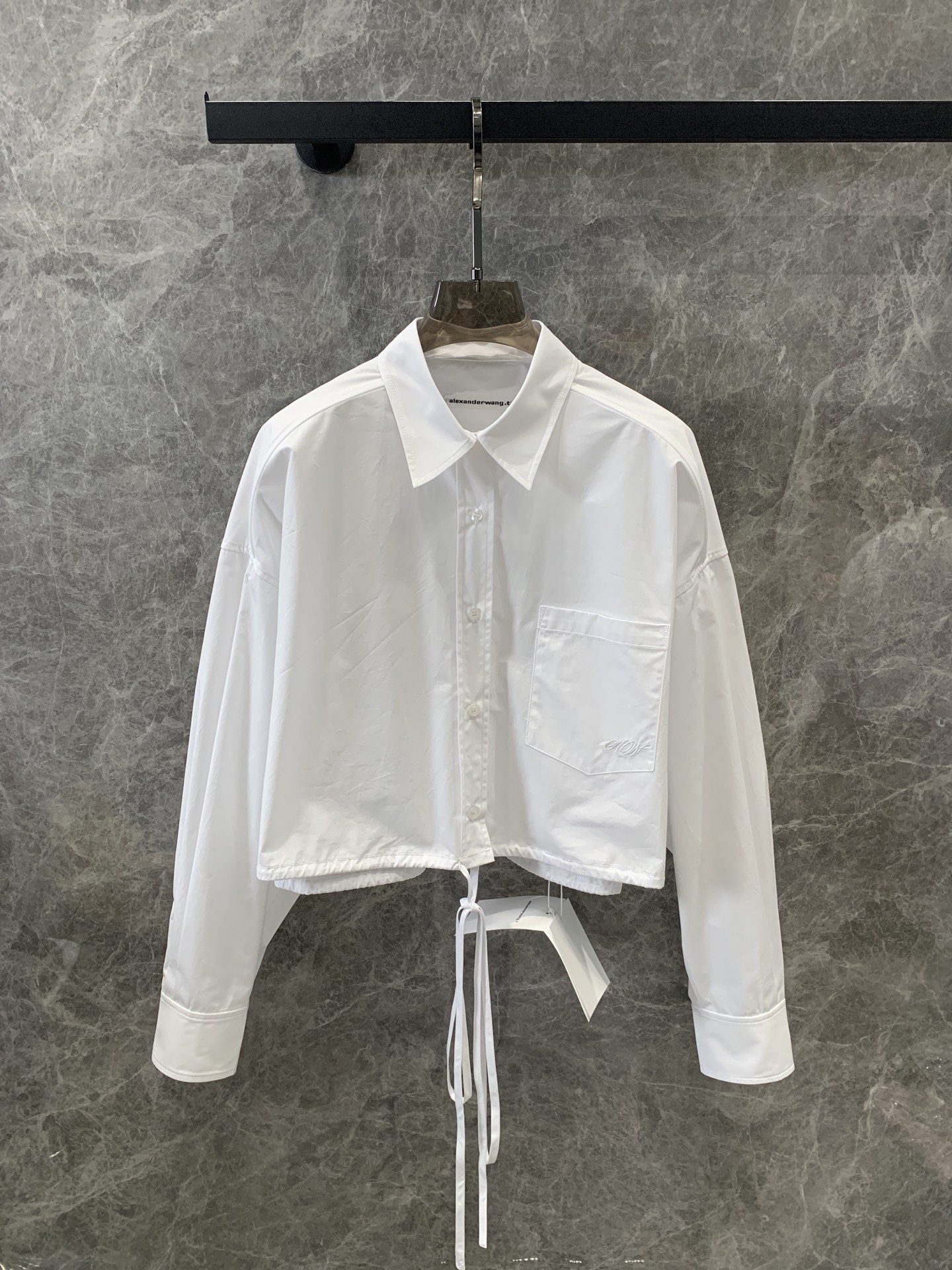 High-Quality Women’s Striped Shirt by Alexa*der Wang: Exclusive Spring Collection with Unique Details - 图片 1