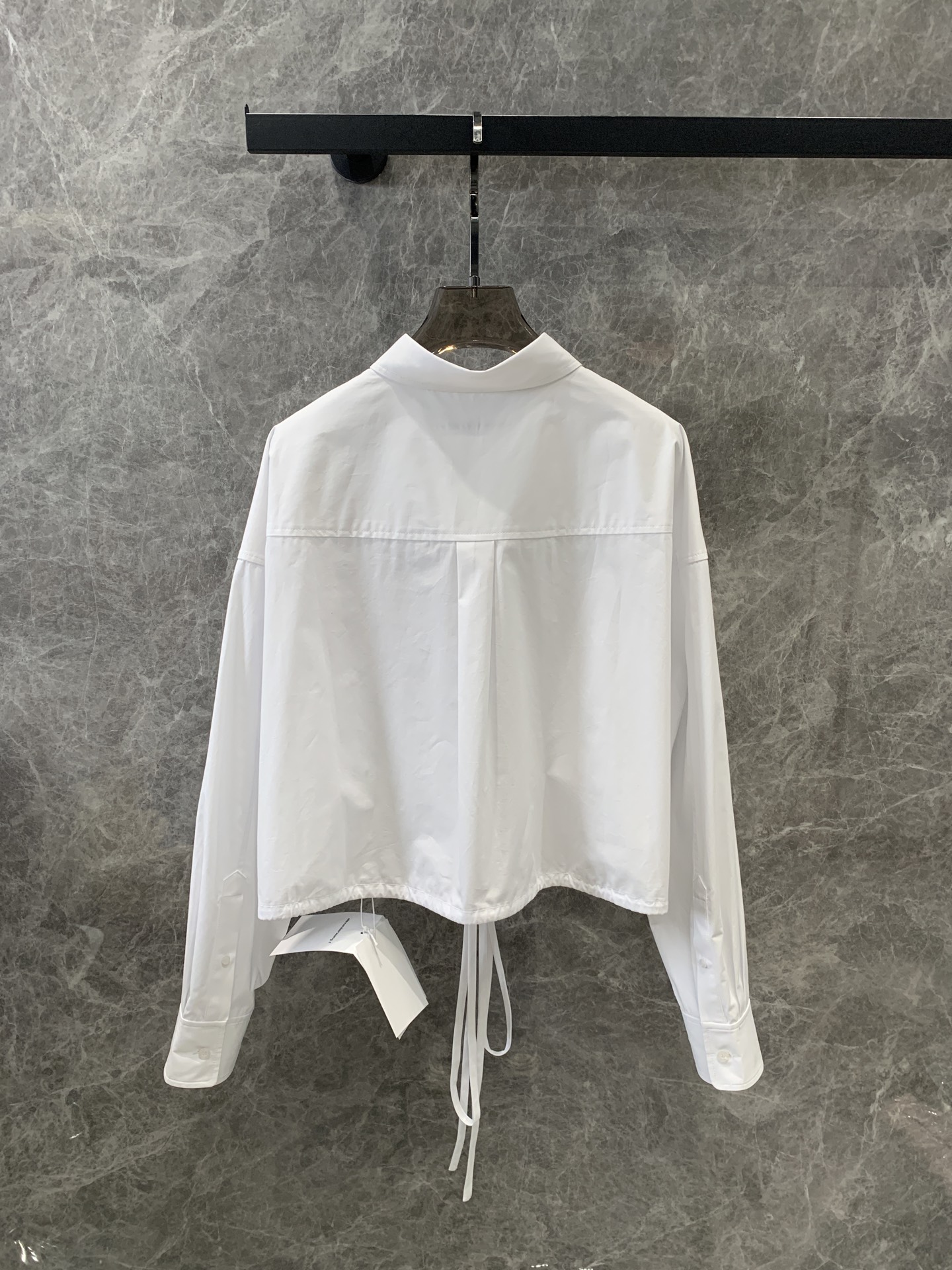High-Quality Women’s Striped Shirt by Alexa*der Wang: Exclusive Spring Collection with Unique Details - 图片 2