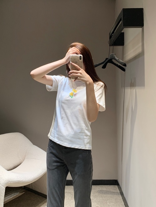 Gucci 25SS Cartoon Flower Print Short Sleeve T-Shirt - Exclusive Design 1 Gucci 25SS Cartoon Flower Print Short Sleeve T-Shirt - Exclusive Design