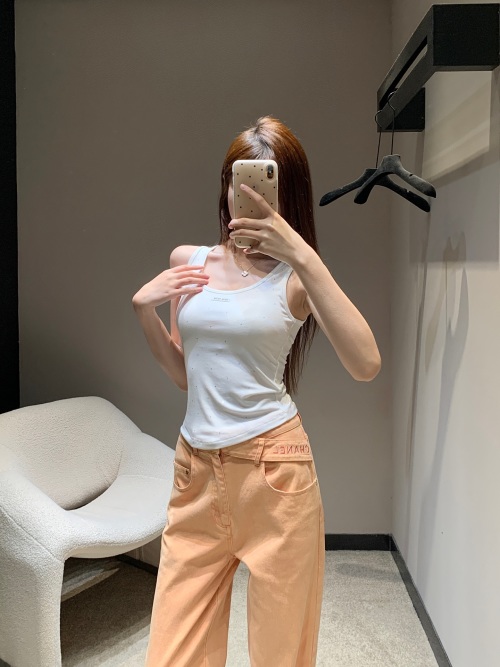 Letter Patch Rhinestone Tank Top Slim Fit Sleeveless Vest 1 Letter Patch Rhinestone Tank Top Slim Fit Sleeveless Vest