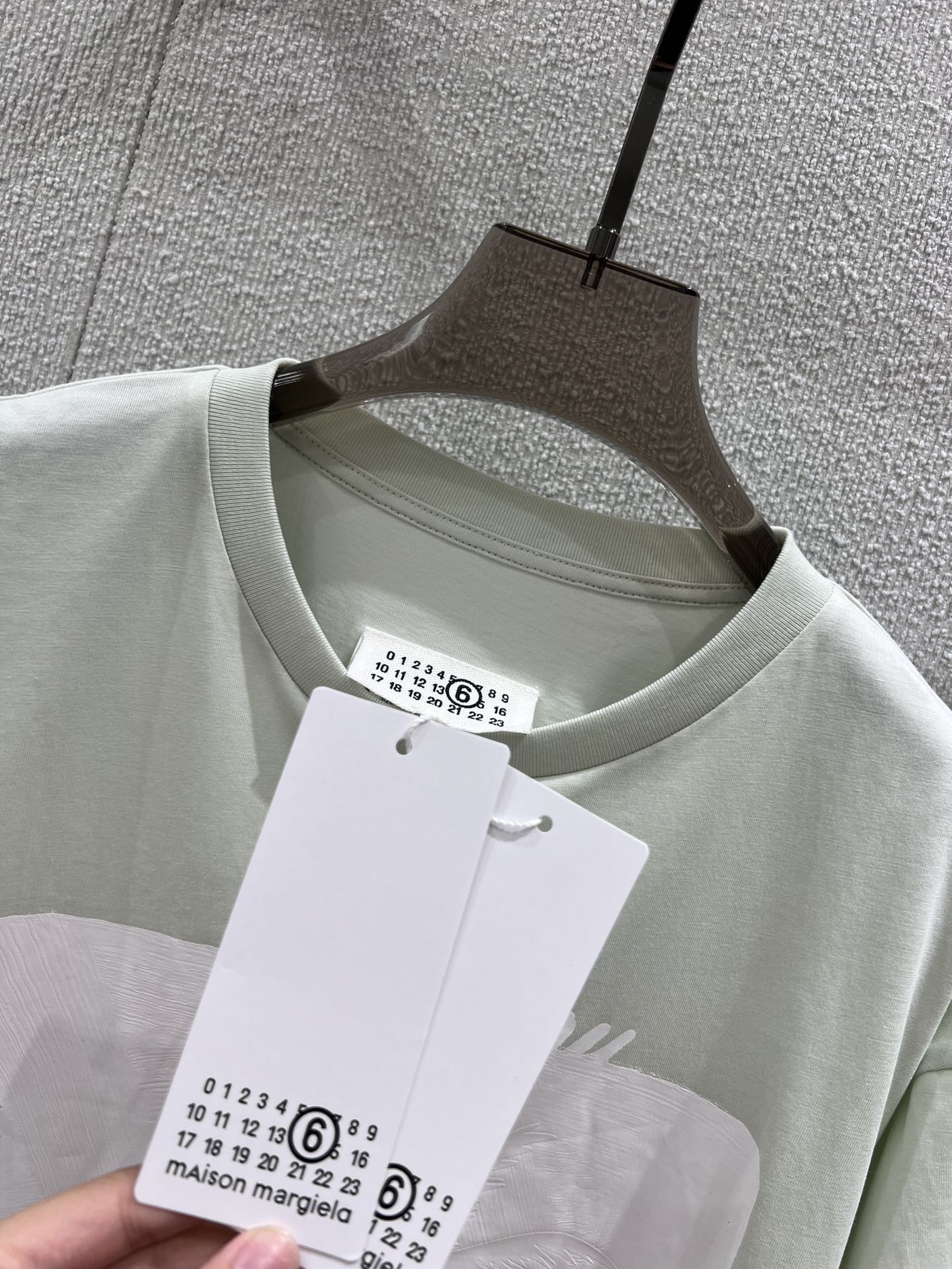 Maison Margi*la 25ss: High-Quality Women’s Spring/Summer Outfit with Paint-Printed T-Shirt - 图片 7