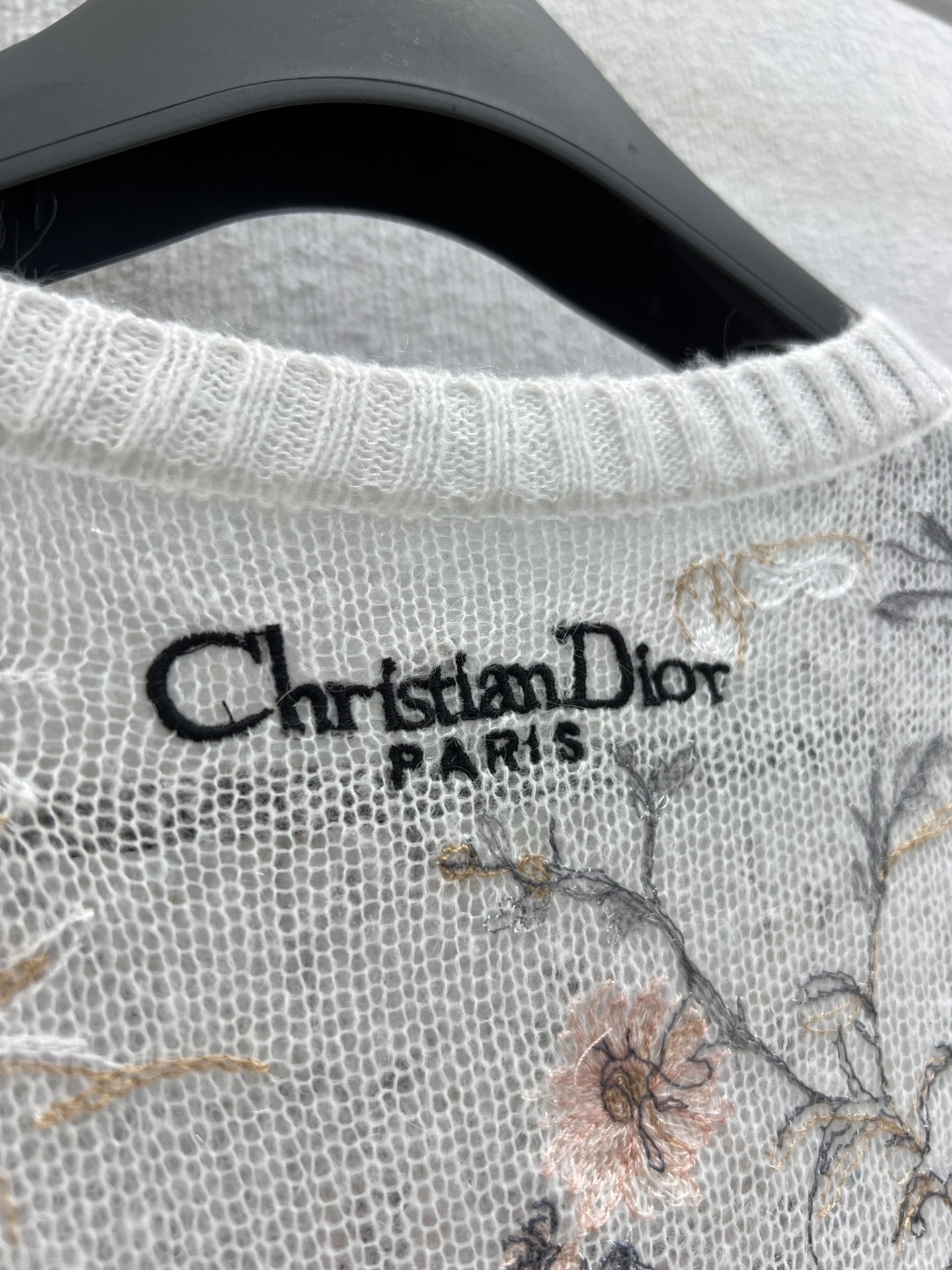 Dior Floral Embroidered Long Sleeve Knit Top - Breathable & Comfortable 7 i1746761720 1889 1
