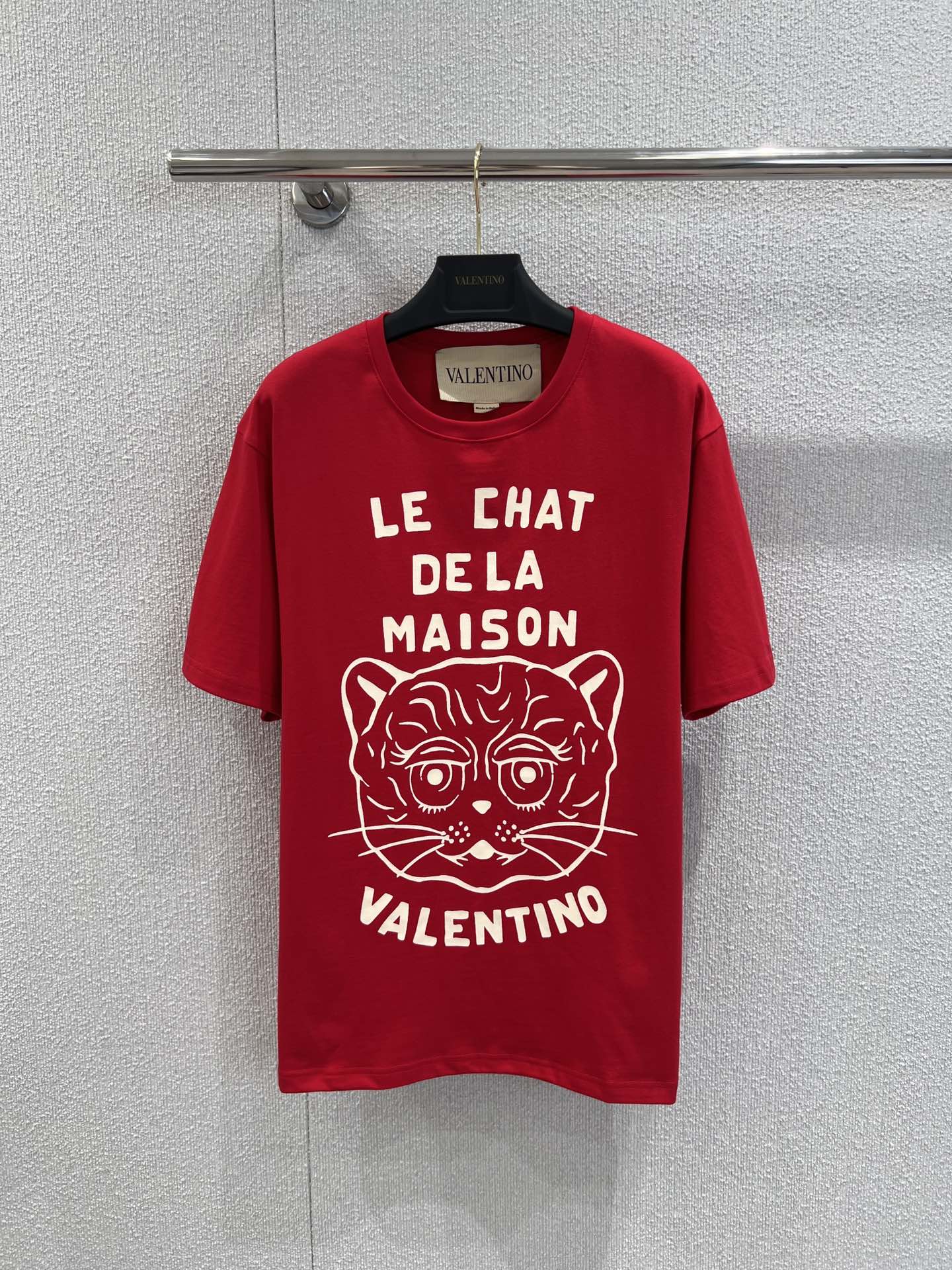 High-Quality Women’s Cotton T-Shirts by Valentino: Comfortable, Stylish, and Fashionable.