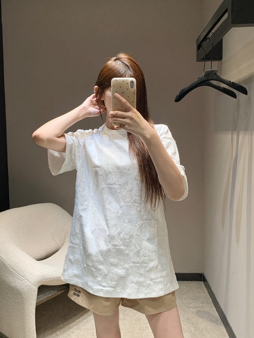 Dior White Cotton Jersey T-Shirt with Oblique Motif - Unisex 1 Dior White Cotton Jersey T-Shirt with Oblique Motif - Unisex