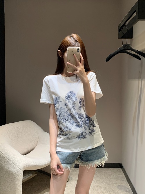 Dior White Cotton-Linen Blend T-Shirt with Blue Floral Print 1 Dior White Cotton-Linen Blend T-Shirt with Blue Floral Print