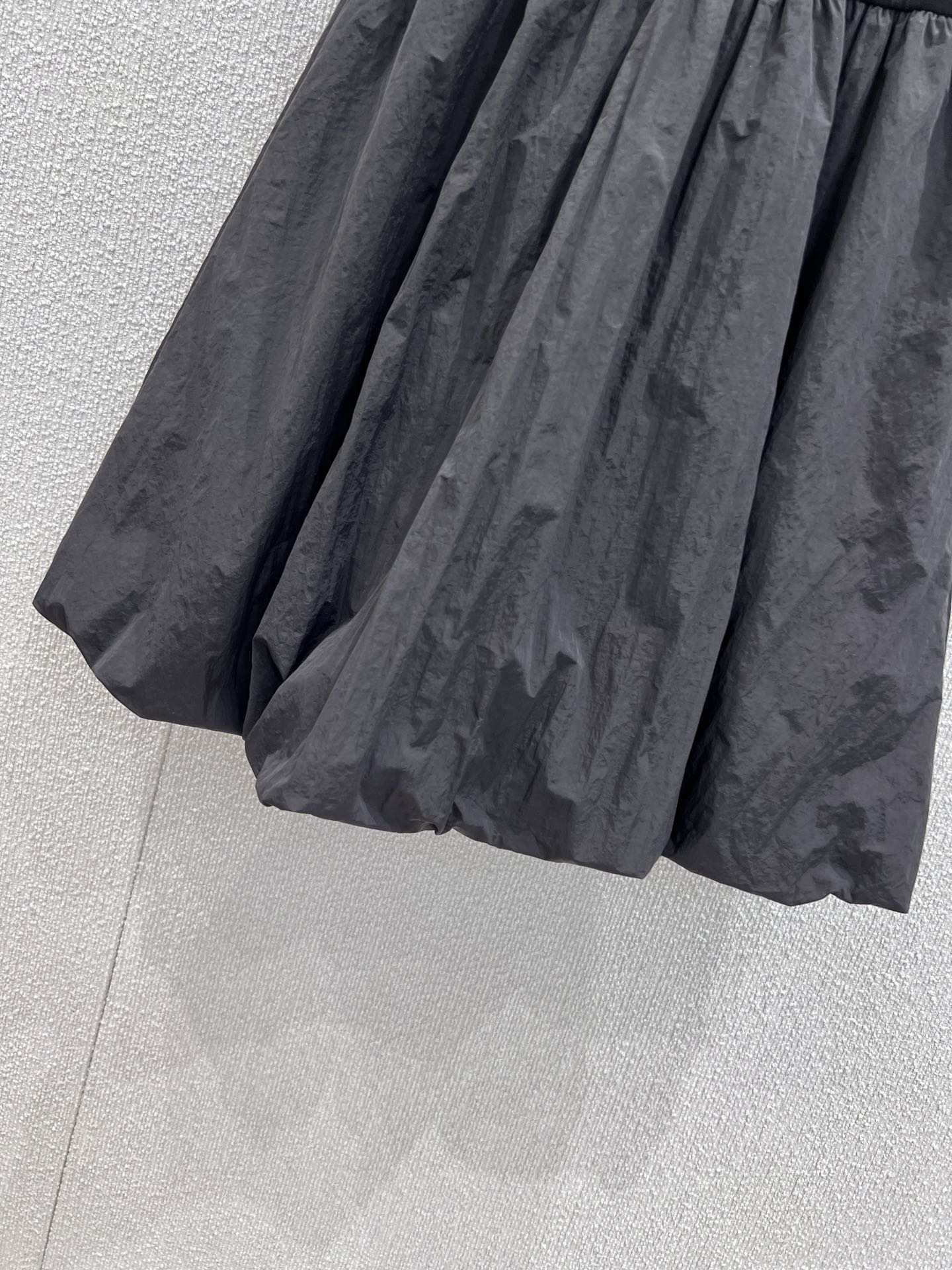 “High-Quality Women’s Dress: Alo* 25Ss Spring/Summer Collection with Unique Design” - 图片 6