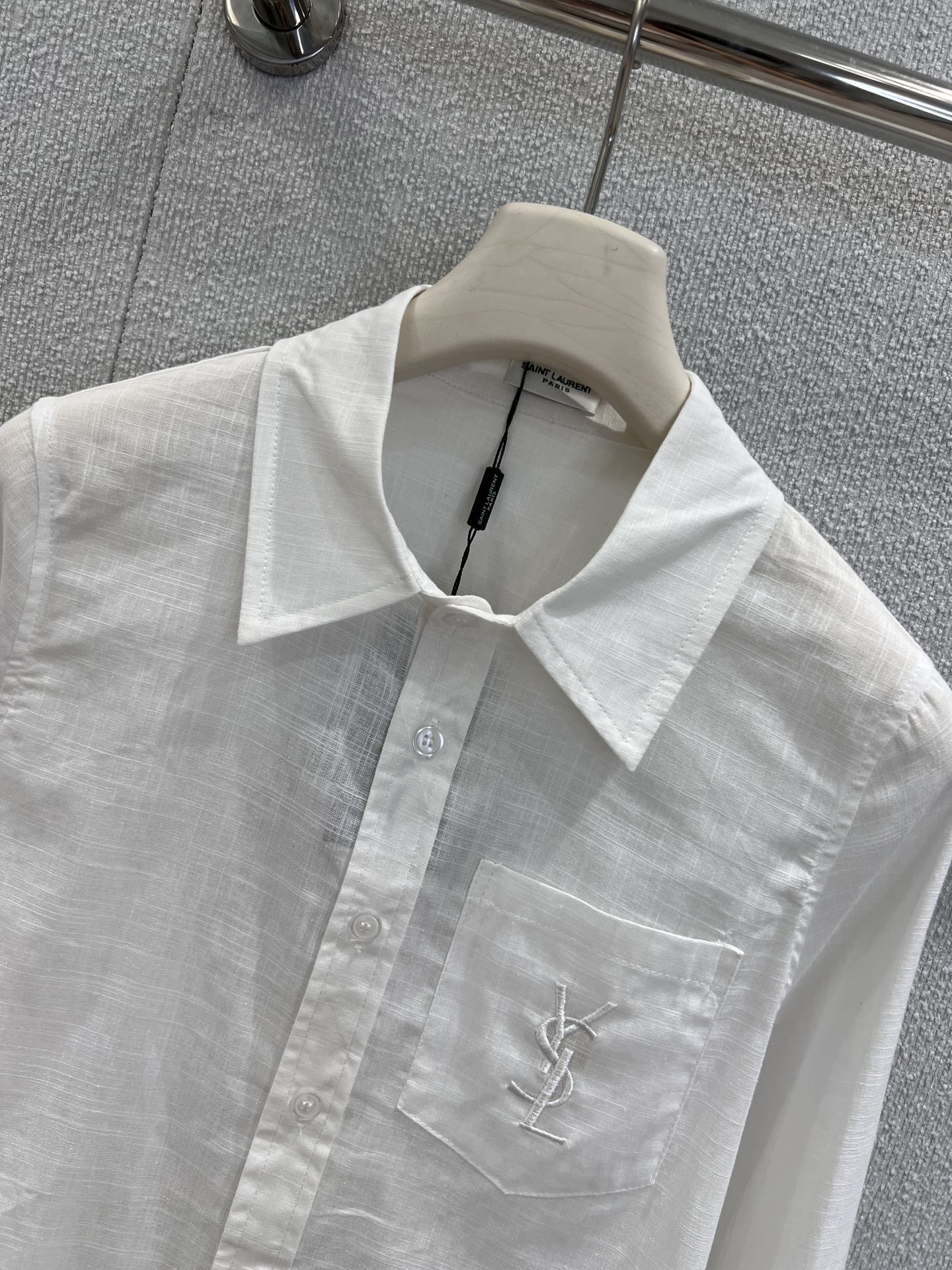 High-Quality Women’s Suit: Saint Laurent 25SS Spring/Summer Collection, Embroidered Shirt + Shorts Suit - 图片 4