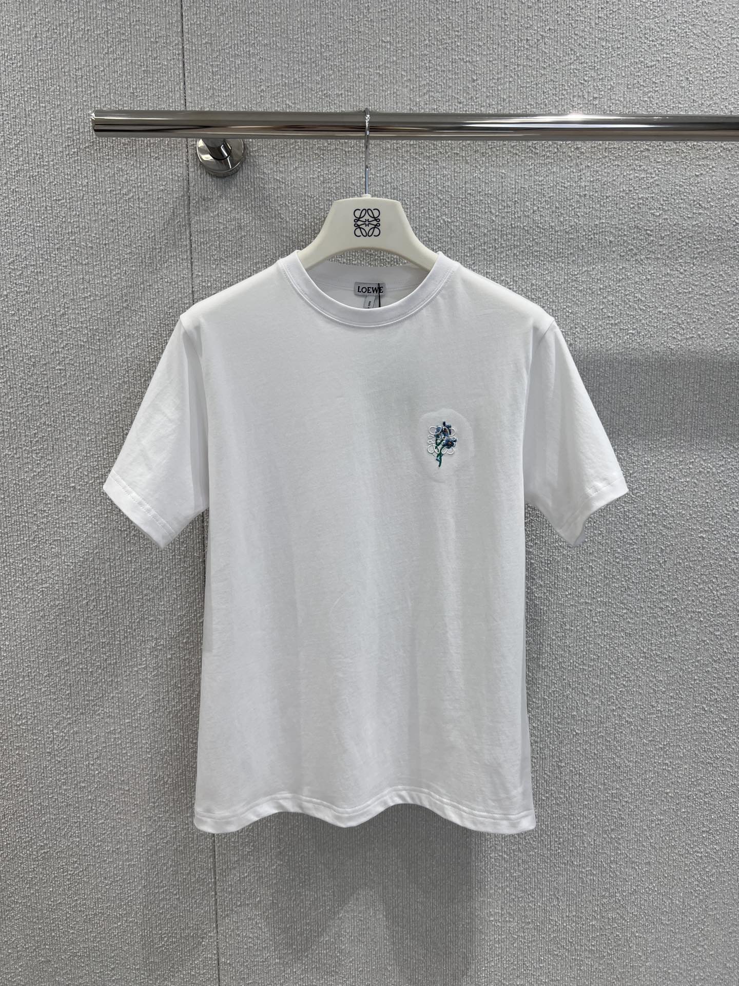 Loewe Embroidered Floral T-Shirt | Premium Cotton, Elegant Design 2 i1748490427 1166 1
