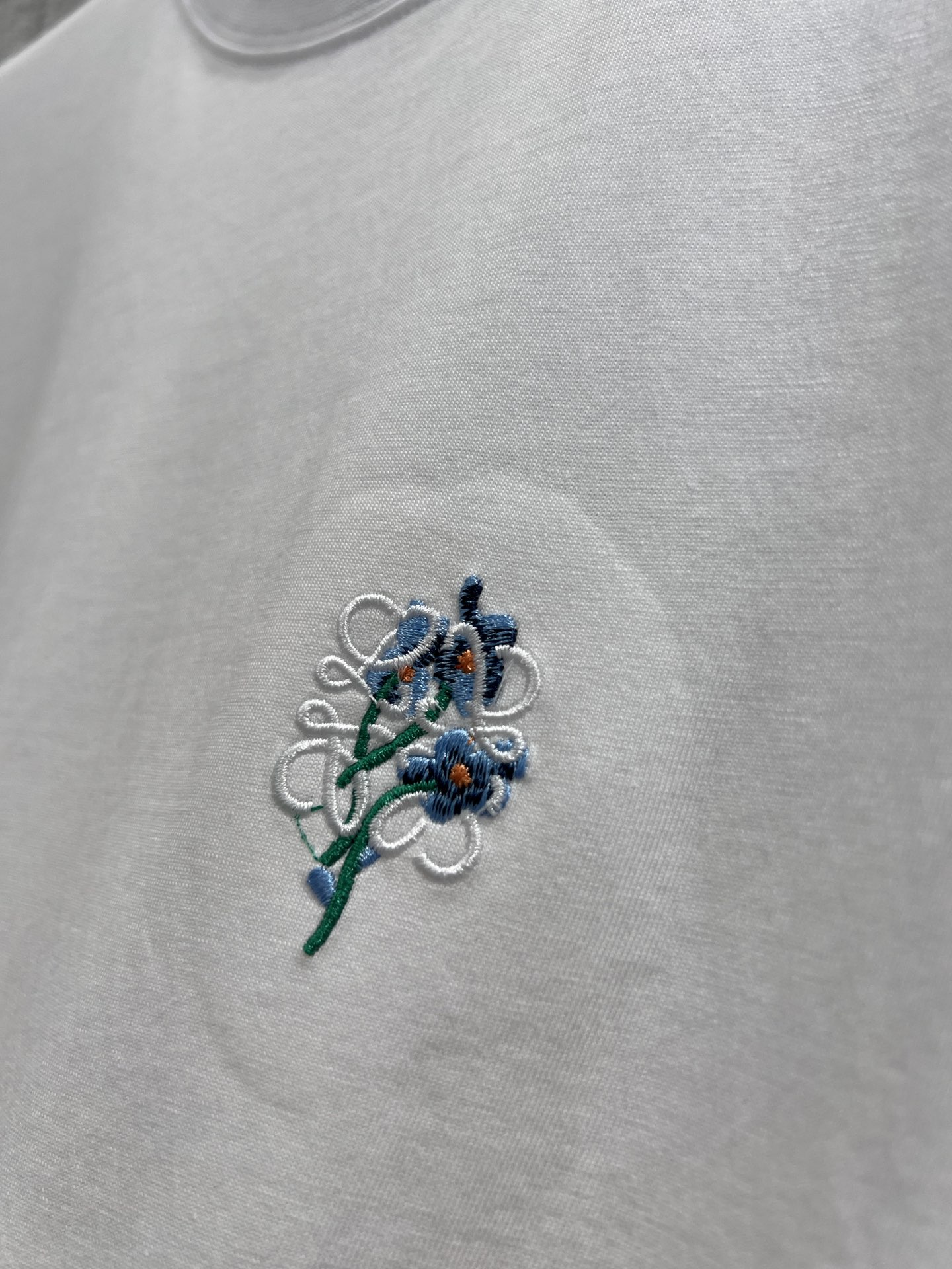 Loewe Embroidered Floral T-Shirt | Premium Cotton, Elegant Design 6 i1748490427 1363 5