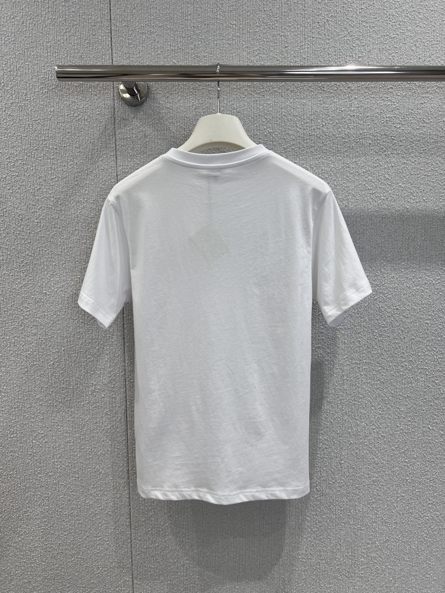 Loewe Embroidered Floral T-Shirt | Premium Cotton, Elegant Design 3 i1748490427 1879 2