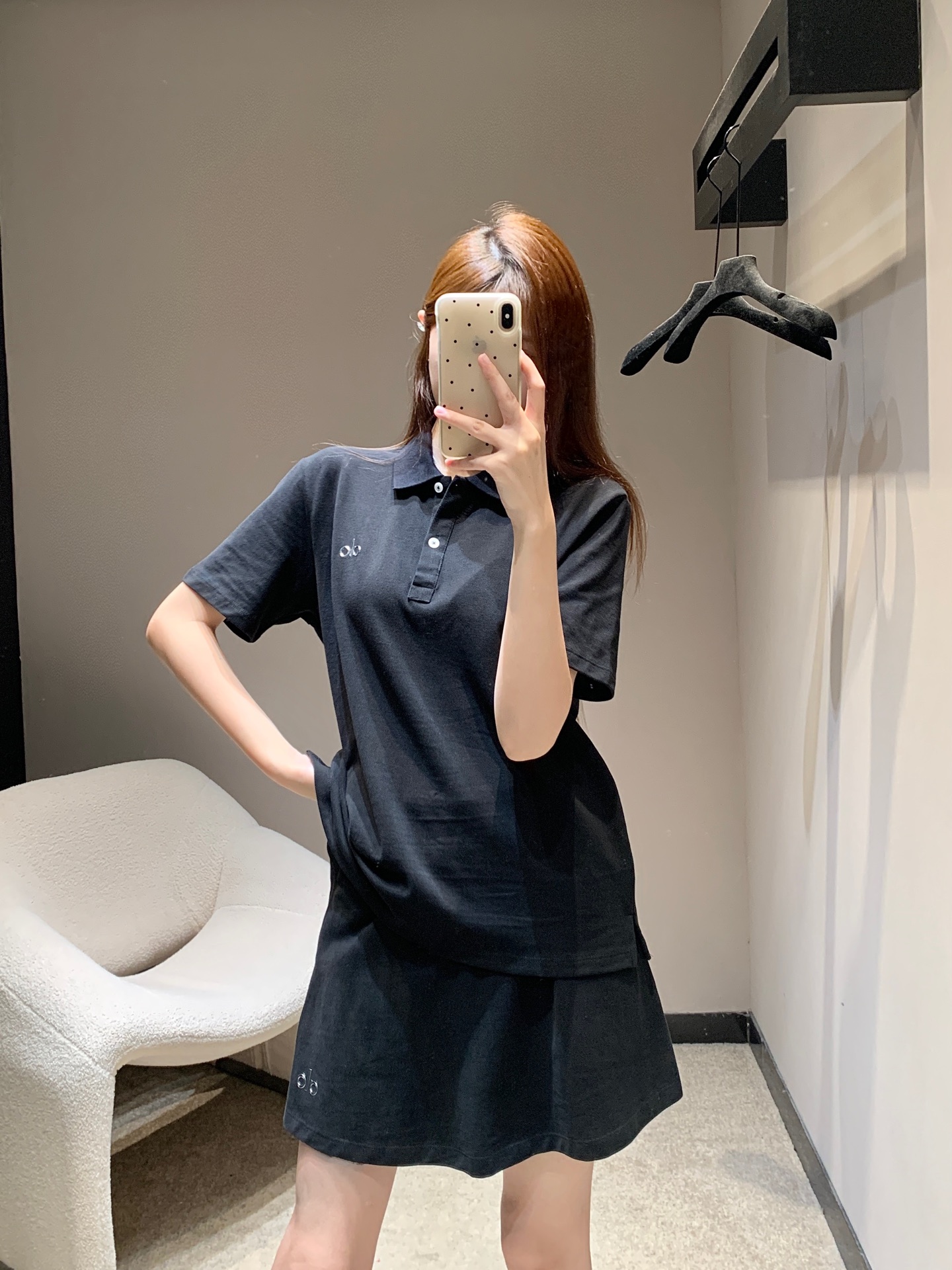 NO:426694,Alo 25Ss spring and summer new polo shirt, skirt and trousers sports suit | Exclusive high-end production!  This set is not only suitable for sports, but also has a strong aura when wearing it every day. Just wear sunglasses, sandals or sports shoes to create a summer chill feeling. It is highly recommended to sisters who like simple sports style. If you close your eyes and never regret it, your aura will be fully opened!  S/M/L, sandals, sneakers, skirts, alexander wang19860909Alo 25Ss春夏新款 polo衫裙裤运动套装丨独家高版出品！这套不仅适合运动,日常穿也超有气场,随便搭个墨镜、凉鞋或者运动鞋,就能凹出夏日chill感 强烈推荐给喜欢简约运动风的姐妹们,闭眼入绝不后悔～气场全开了有木有！现货发售S/M/L,,sandals,sneakers,skirts,alexander wang,Women's clothing