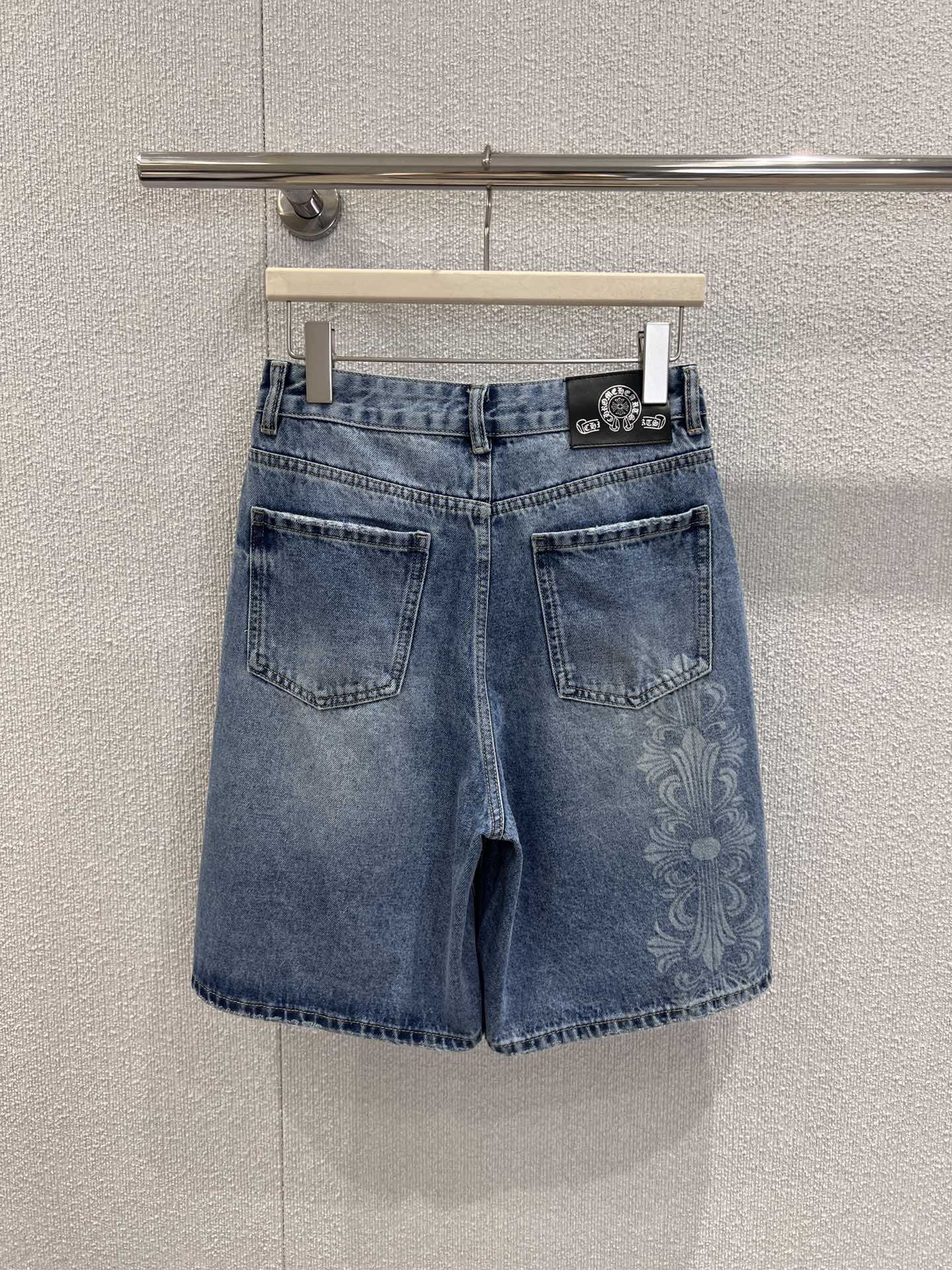 Chrome Hearts Women’s Dress: High-Quality, Exclusive Spring/Summer Collection with Cross-Cut Design - 图片 2