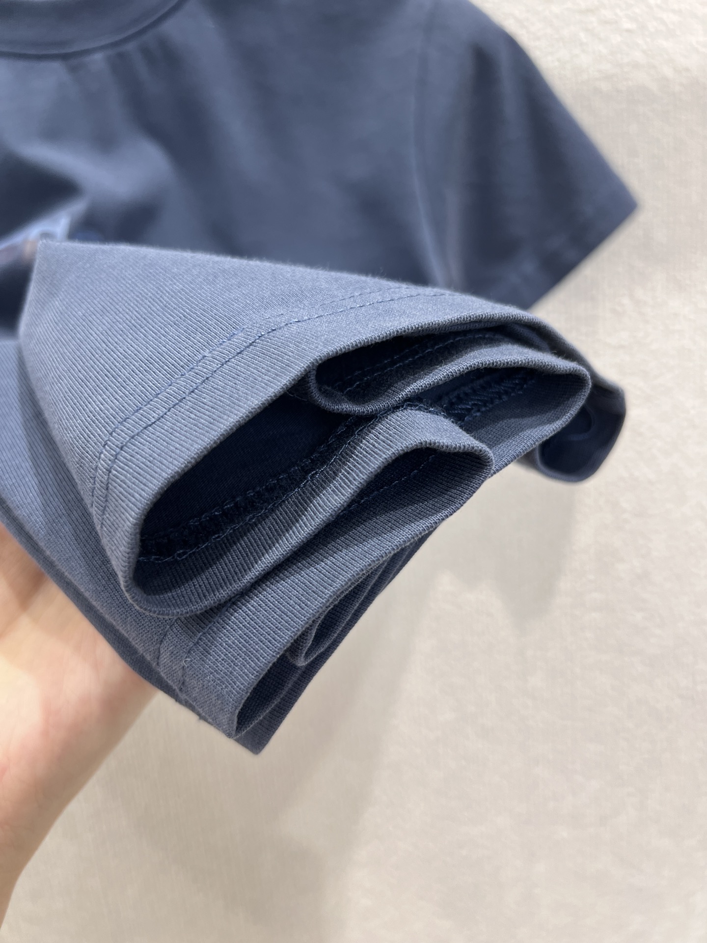 High-Quality Women’s Suit and T-Shirts in Alexander Wang’s 25SS Collection - 图片 7