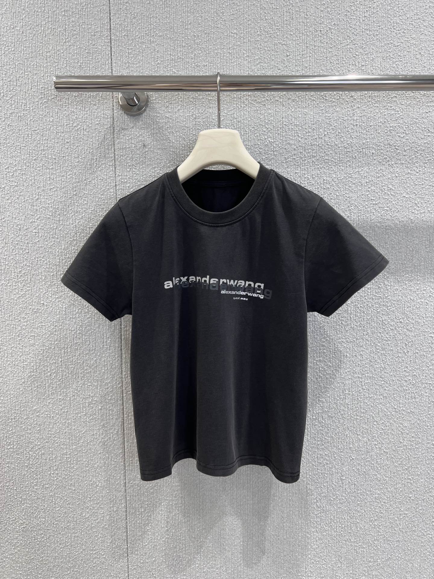 Alexand*r Wang 25SS Women’s Suit and T-shirts Collection for Spring/Summer