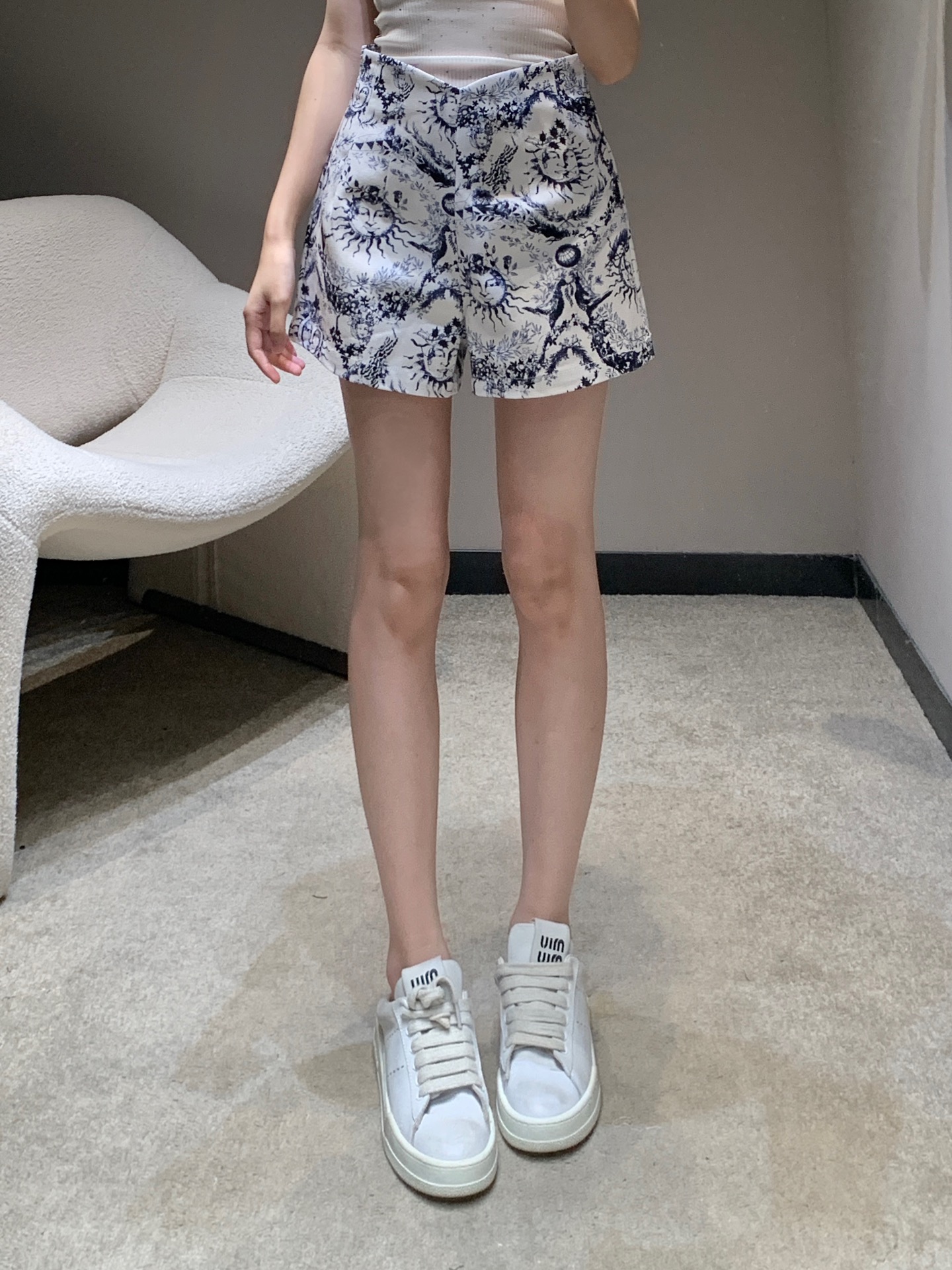 NO:428270,Dio* 25Ss spring and summer new style Sun Goddess series printed casual shorts丨Exclusive high-end production!  Monograw Sun Goddess Print Classic style Three-dimensional tailoring Perfect outlines the body lines. It looks good no matter how you match it, it is full of fashion, and the upper body is super eye-catching~ S/M/L, dior, shorts, alexander wang19860909Dio* 25Ss春夏新款 太阳女神系列印花休闲短裤丨独家高版出品！Monograw太阳之女神印花 经典的版型 立体剪裁 完美的勾勒出身形线条 怎么搭配都好看,时尚度满分,上身超级抢眼~ 现货发售S/M/L,,dior,shorts,alexander wang,Women's clothing