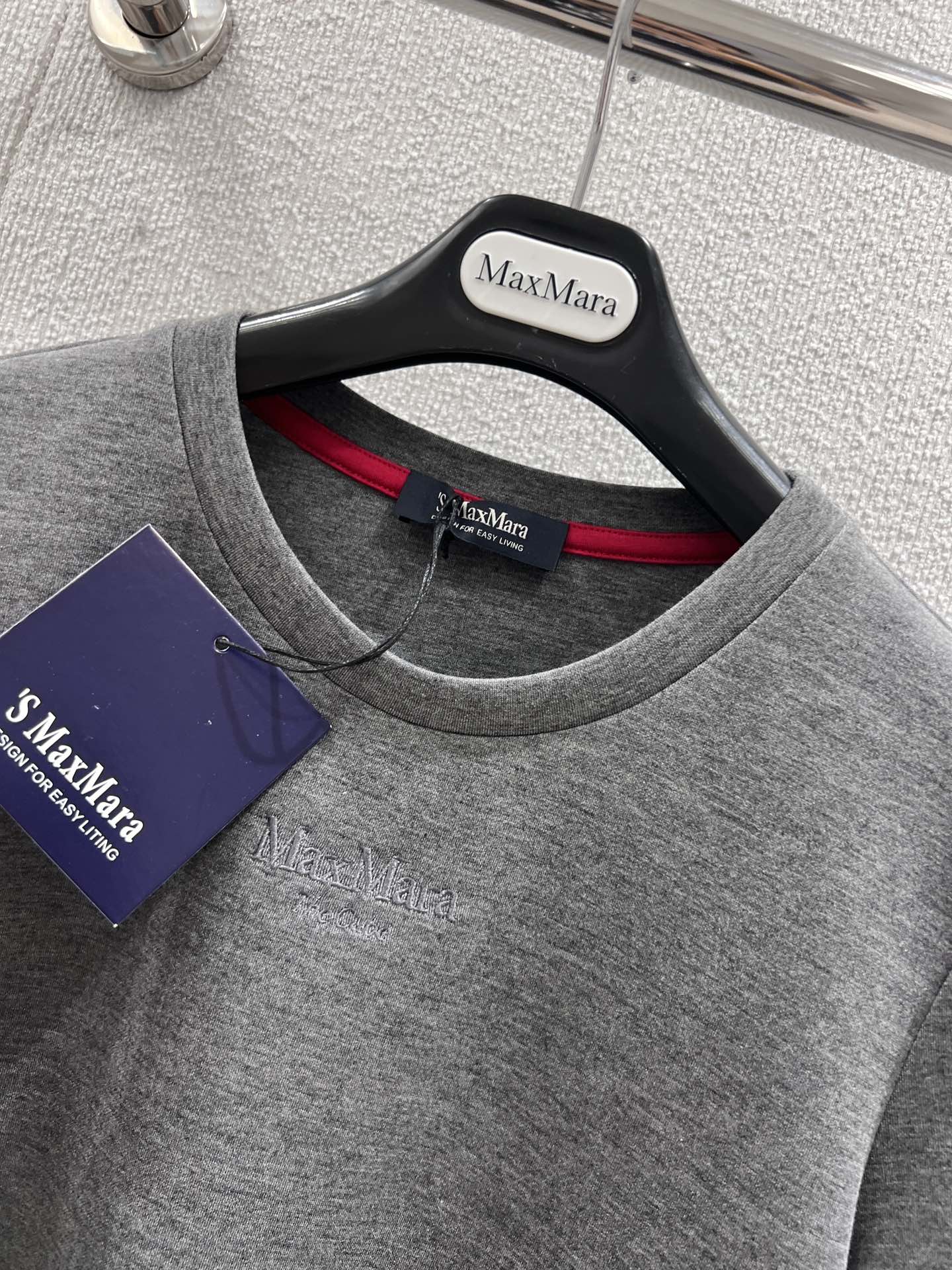 High-Quality Women’s Suit with Letter Embroidery and T-Shirt Exclusive Development - 图片 5