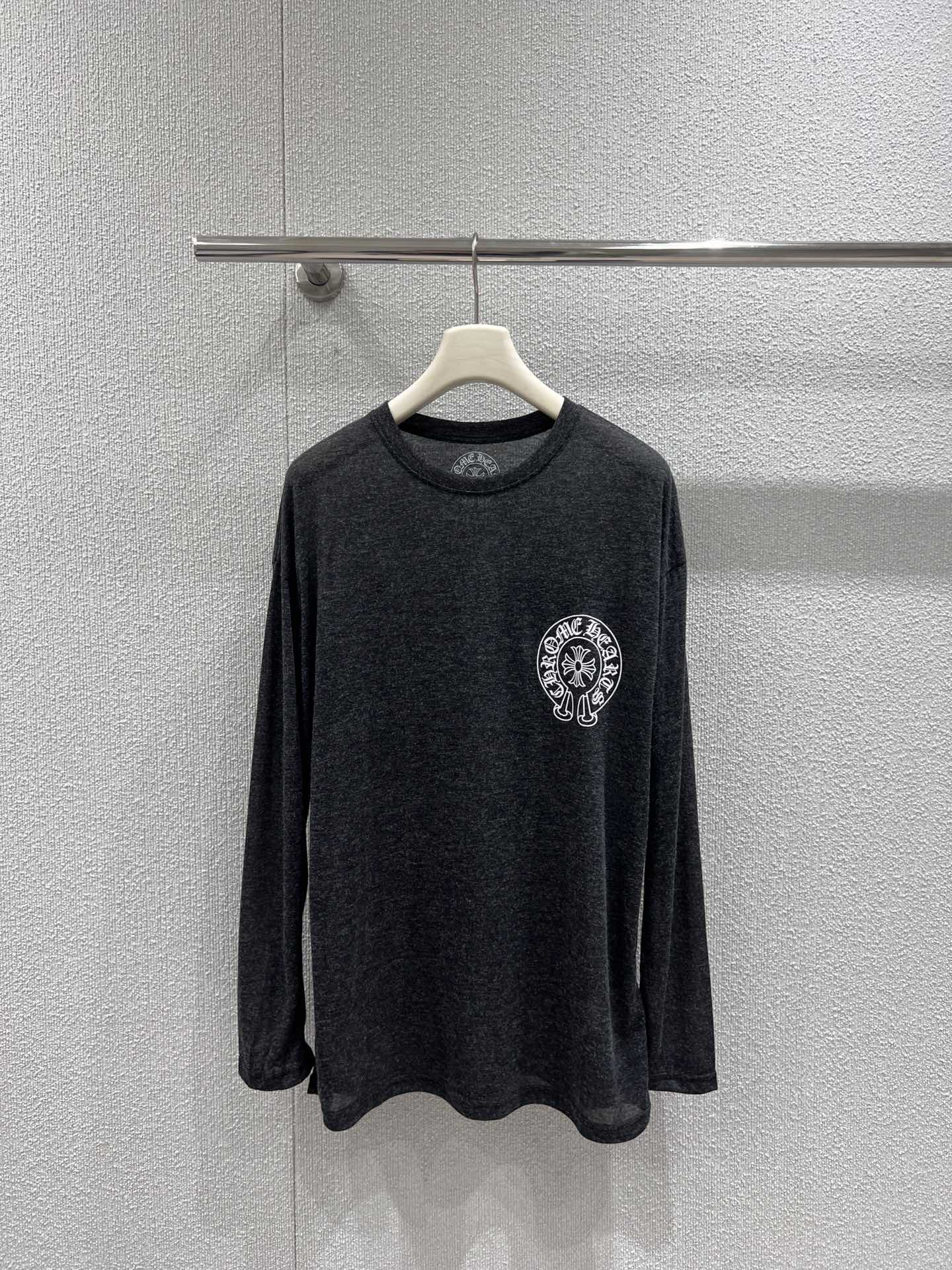 “Support for One-Size-Fits-All Female Packaging: Classic T-Shirts with Unique Designs” - 图片 1