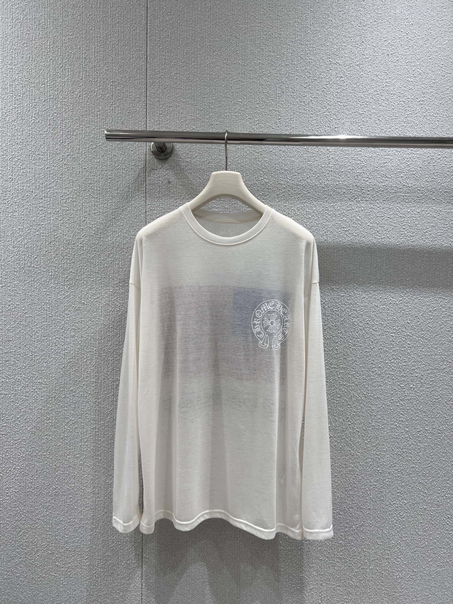 “Female Packaging Exchange Support: American-Styled T-Shirts and Classic Prints”
