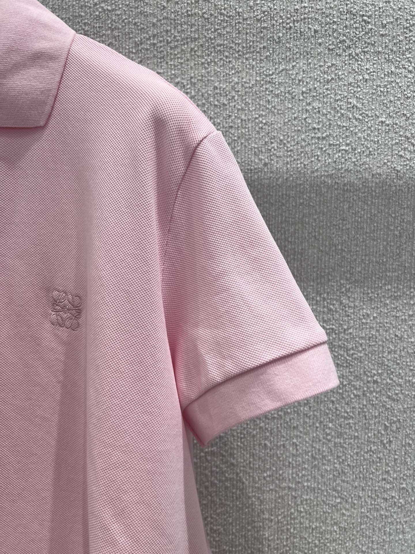 Loewe Polo Shirt with Embroidered Logo | Summer Fashion, Stylish and Comfortable 7 i1750220461 3242 4