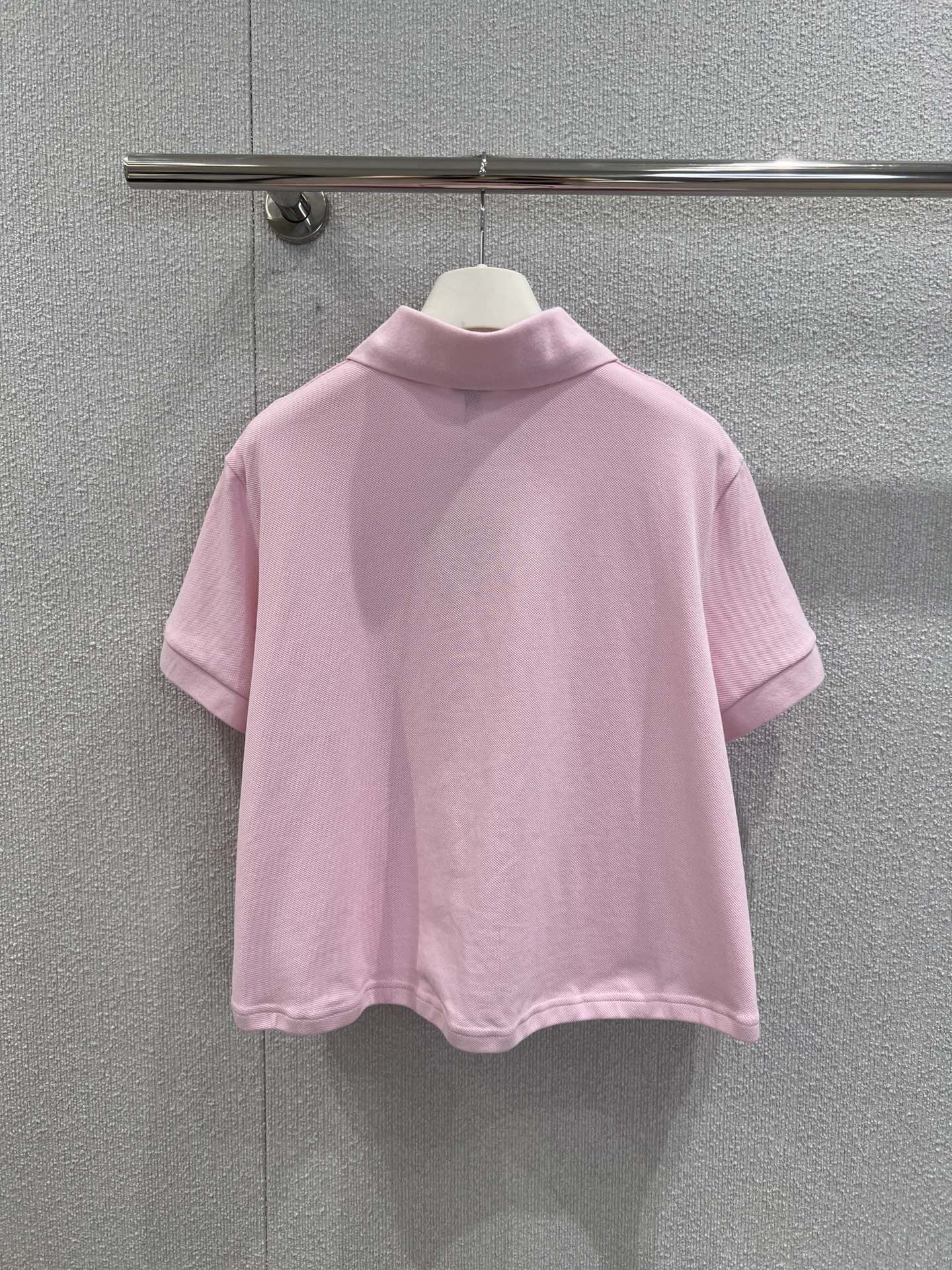 Loewe Polo Shirt with Embroidered Logo | Summer Fashion, Stylish and Comfortable 3 i1750220461 7245 8