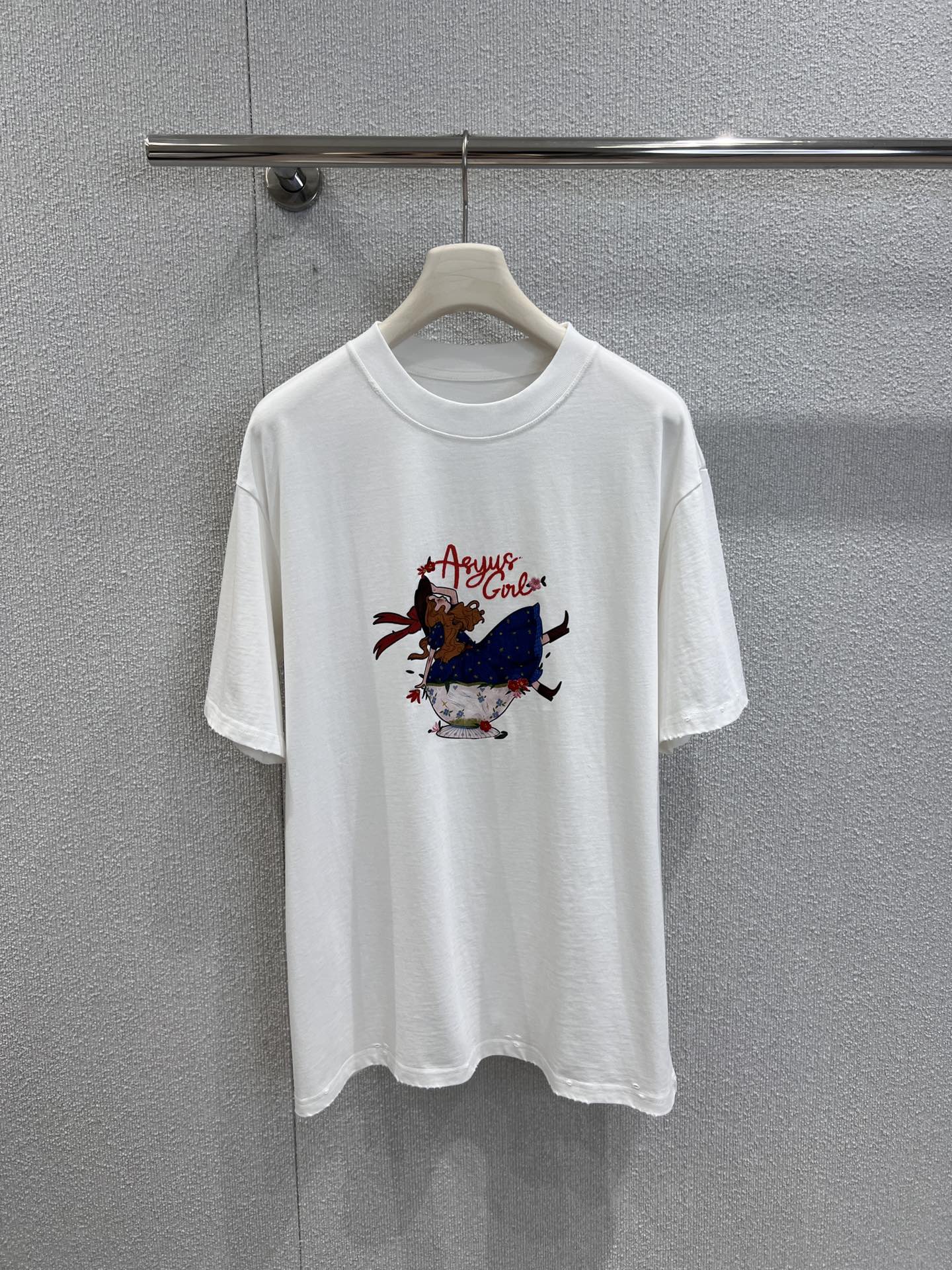 NO:433861,Support replacement Asyus 25Ss spring and summer new style, Little Girl Printed Round Neck Short-sleeved T-shirt丨Exclusive high-end production!  Fun graffiti design printed T-shirt, versatile and super cute, girl graffiti printing shoulder-falling design, super comfortable, paired with shorts, missing lower body, easy to control ~ S/M/L real-life details pictures, shorts, T-shirt, tees, t-shirt, alexander wang19860909支持换款 Asyus 25Ss春夏新款 小女孩印花圆领短袖T恤丨独家高版出品！趣味涂鸦设计印花T恤 穿上身百搭又超级可爱♀少女涂鸦印花落肩设计版型超舒服 搭配短裤 下半身失踪穿搭轻松拿捏～现货发售S/M/L实拍细节图,,shorts,T-shirt,tees，t-shirt,alexander wang,Women's clothing