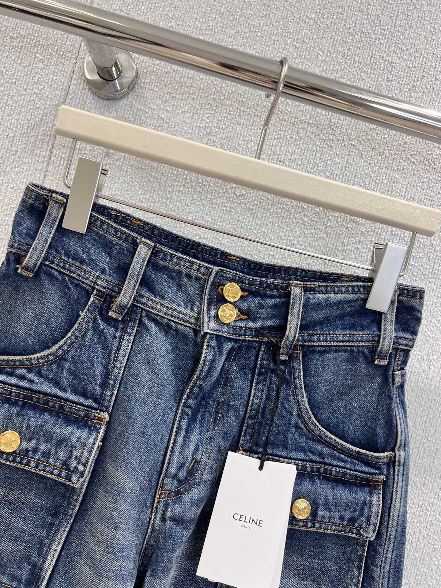 High-Quality Handbag Jeans: Celin 25Fw Autumn Collection, Exclusive Design, Double-Buttoned Penthouse Pants - 图片 3