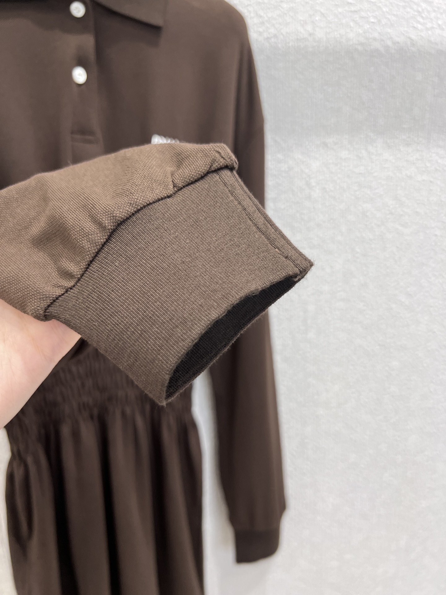 New Spring/Summer Female Package: High-Quality Alphabetical Long-Sleeved Clothes with Custom Fabric - 图片 6