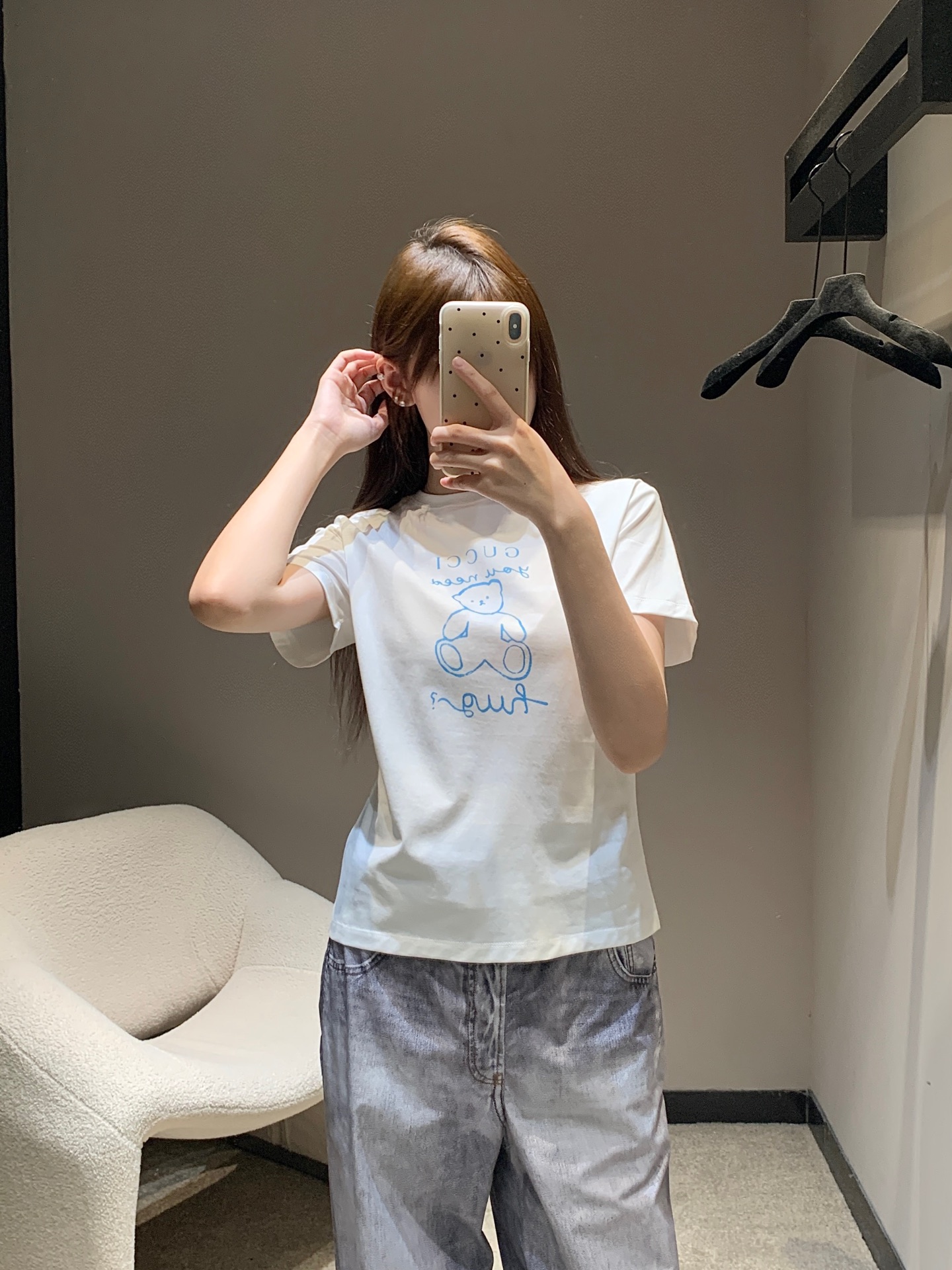 NO:435484,Gucc* 25Ss Spring and Summer New Style Children's Fun Printed Round Neck Short-Sleeve T-Shirt丨Exclusive yb development!  High-end production!  Full of design, clean and refreshing, full of youthful vitality, it's really hard not to love it!  The concave shape is a perfect look. The classic small round neck design is simple and easy to wear. It is eye-catching when walking on the street!  The youthful and energetic feeling is 100% customized fabric with a slight return rate. The texture is super comfortable!  Close your eyes and rush!  S/M/L, gucci, T-shirt,tees, t-shirt,alexander wang19860909Gucc* 25Ss春夏新款 童趣印花圆领短袖T恤丨独家yb开发！高版出品！设计感十足 干净又清爽 满满的青春活力 真的狠难不爱啊！凹起造型来妥妥的好看经典的小圆领设计简洁好穿 走在街上吸睛度满分！青春又活力的感觉穿出街回头率百分百定制面料 质感超级舒适！都给我闭眼冲！现货发售S/M/L,,gucci,T-shirt,tees，t-shirt,alexander wang,Women's clothing