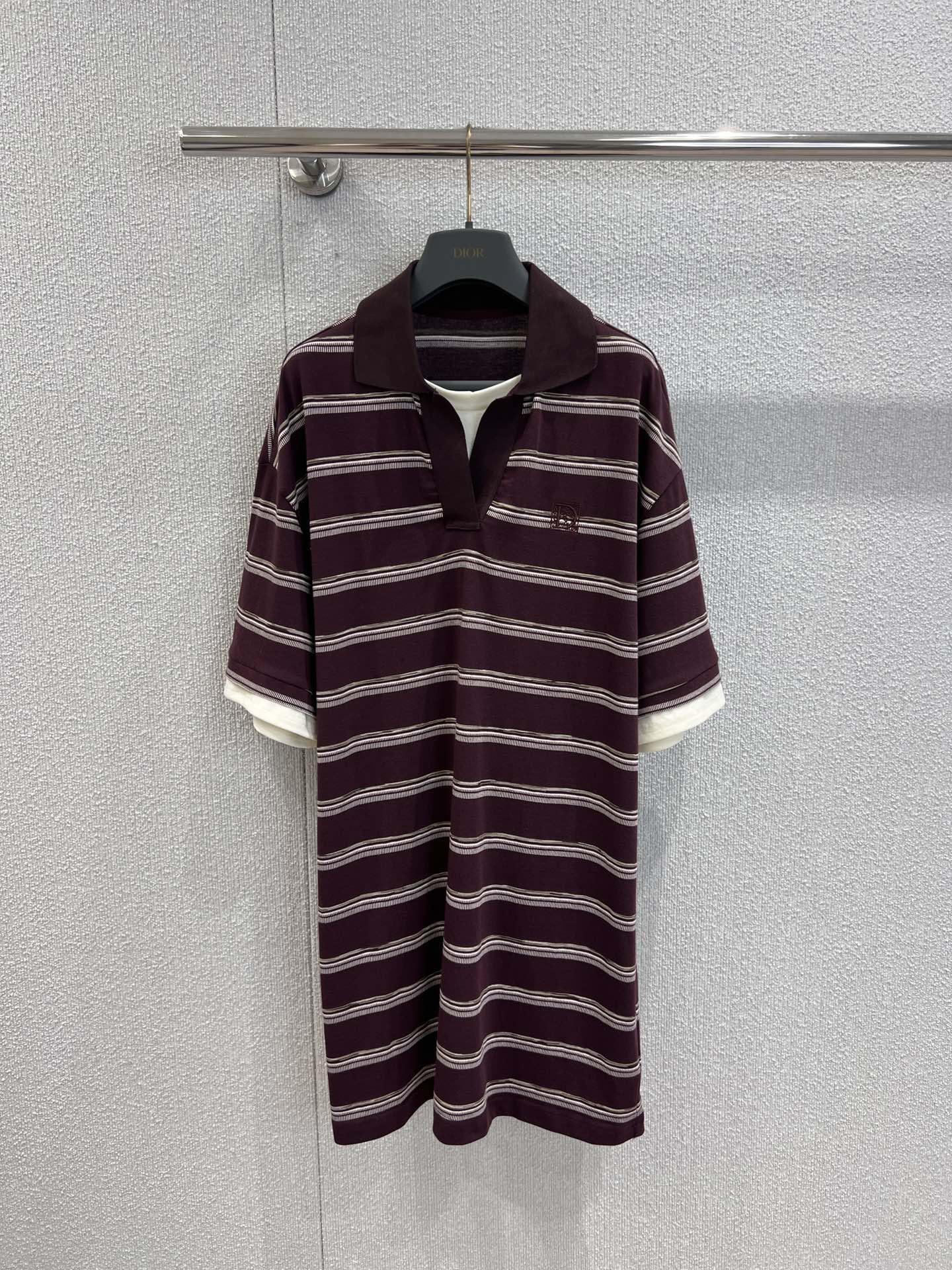 NO:436237,Support replacement ICEDU*T 25Ss spring and summer new model, fake two-piece striped POLO dress丨Exclusive high-end production!  Retro striped color scheme, a tasteful temperament girl feels very casual and has a little woman’s feeling. The whole skirt is very good. Whoever wears it is a temperamental girl’s custom fabric is soft. The upper body is a comfortable and comfortable feel baby!  Close your eyes and rush!  S/M/L real photos, skirts, alexander wang19860909支持换款 ICEDU*T 25Ss春夏新款 假两件条纹POLO连衣裙丨独家高版出品！复古的条纹配色 穿上就是有品味的气质女孩休闲感很足 又带有小女人的感觉 整件裙子的版型很优秀 谁穿谁是气质型女孩定制面料质地柔软 上身就是舒适又自在的feel宝宝们！闭眼冲！现货发售S/M/L实拍细节图,,skirts,alexander wang,Women's clothing