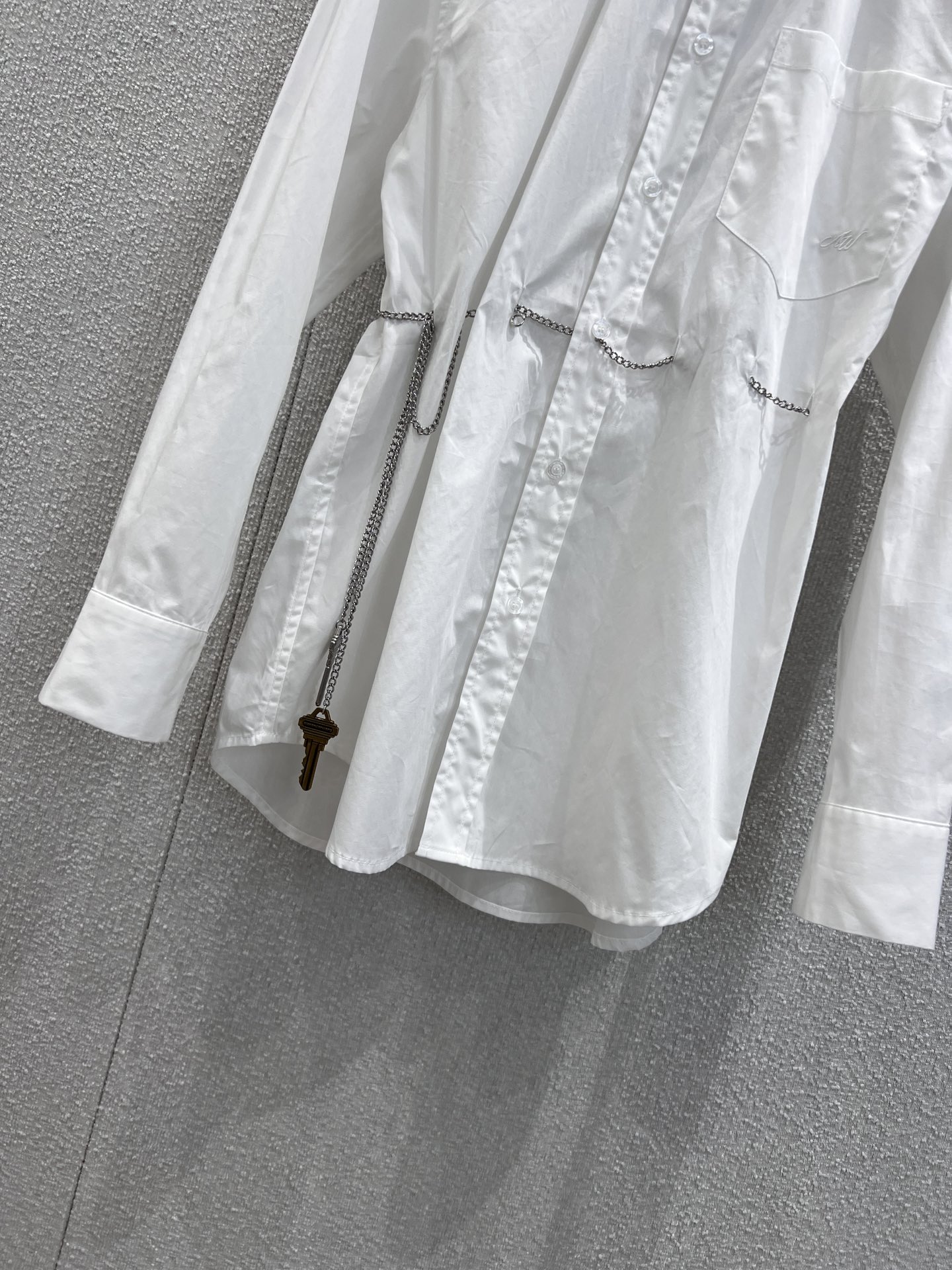 High-Quality Key-Chained Long-Sleeve Shirt by Alexander Wang for Fall – New Collection! - 图片 6
