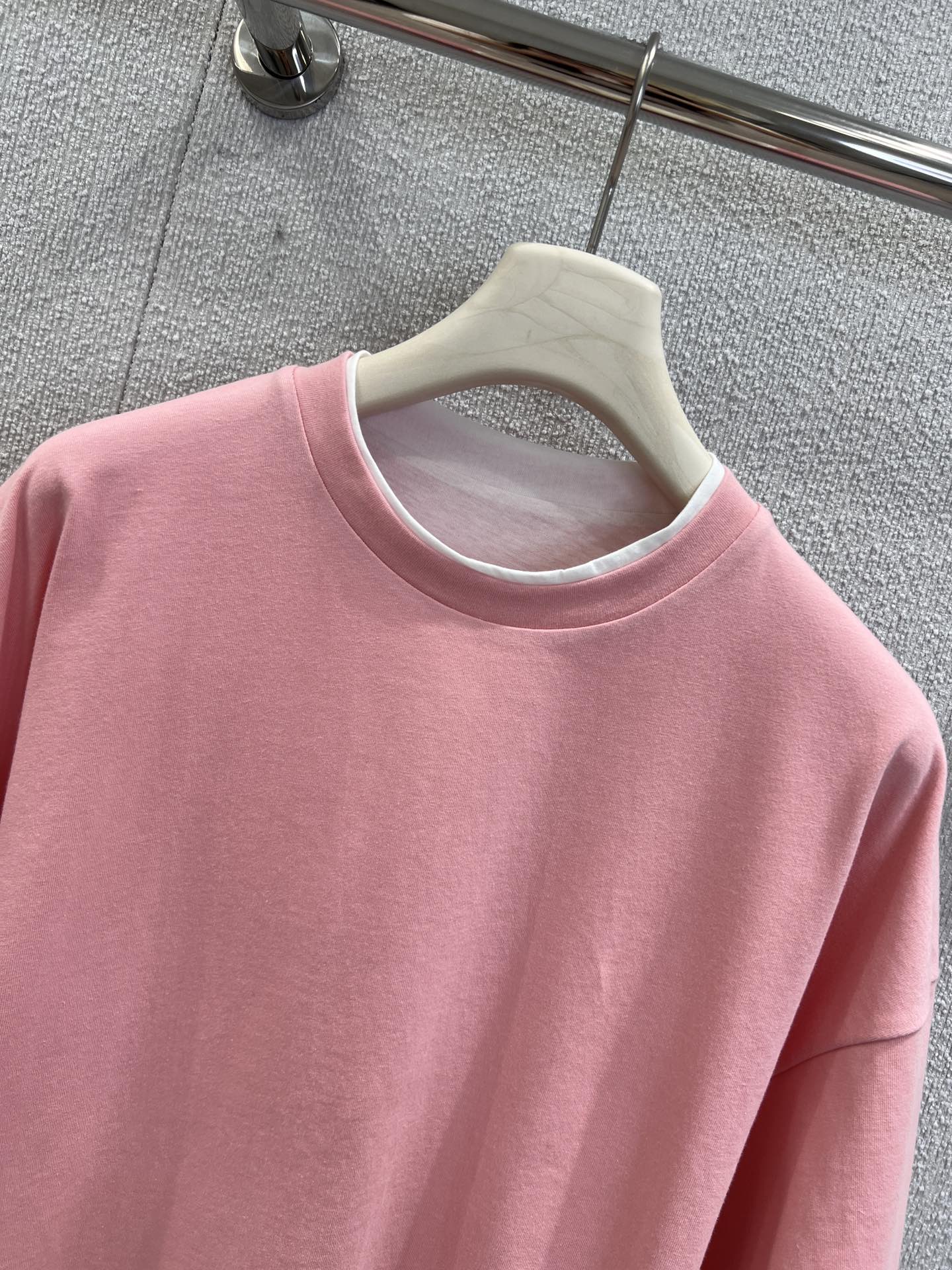 New JIL SAND*R 25Fw Collection: Sophisticated, Simple T-Shirt for Everyday Wear - 图片 3