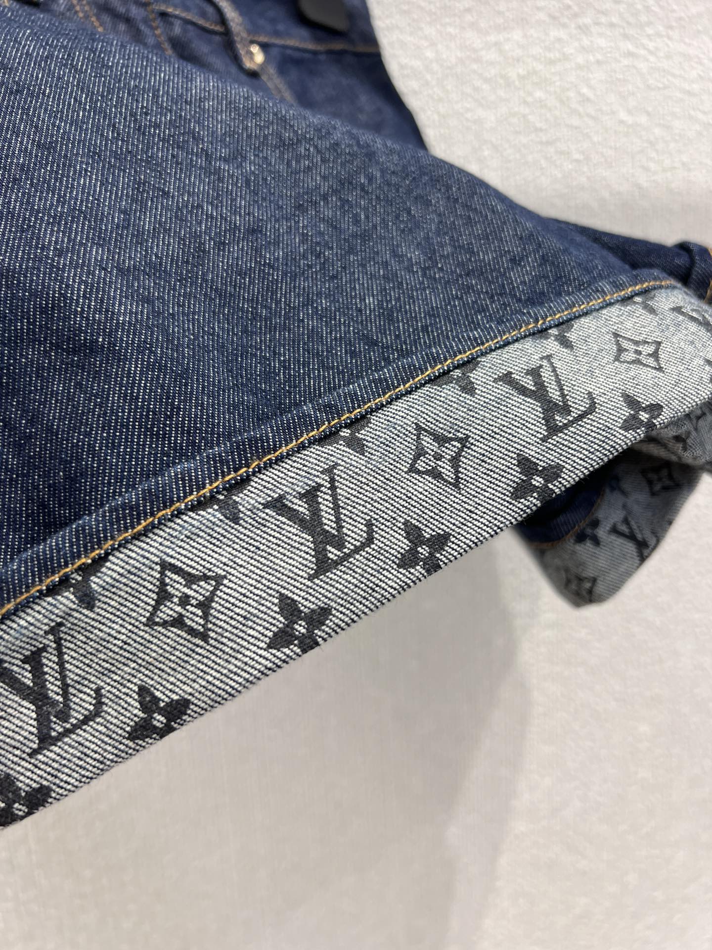 “Louis Vuitton 25FW High-Quality Female Clothing Collection: Retro Blue Jeans and Butt-Button Shorts” - 图片 7