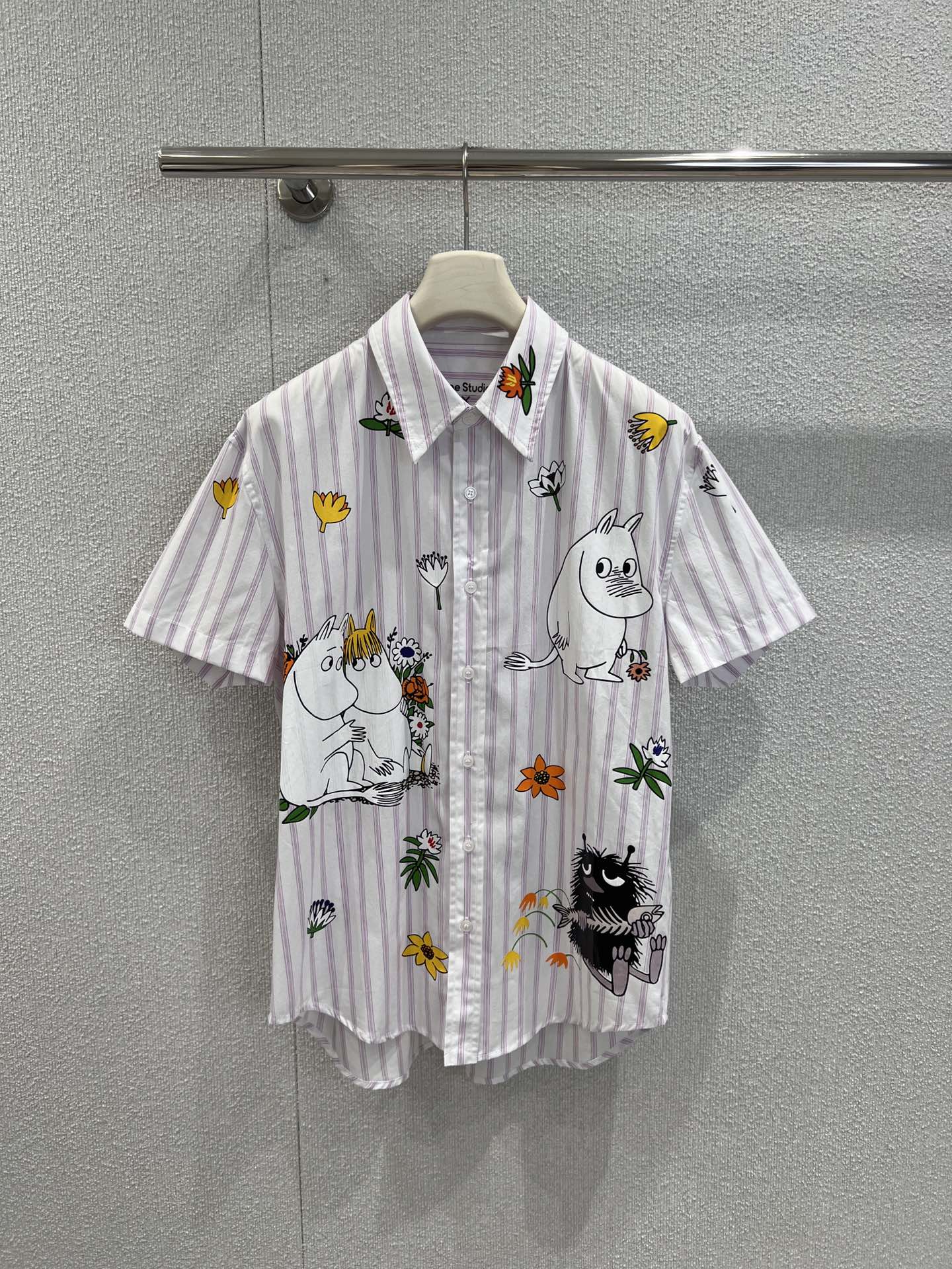 Acne Studios x Moomin Collaboration: High-End Unisex Suit with Moomin Characters. - 图片 1