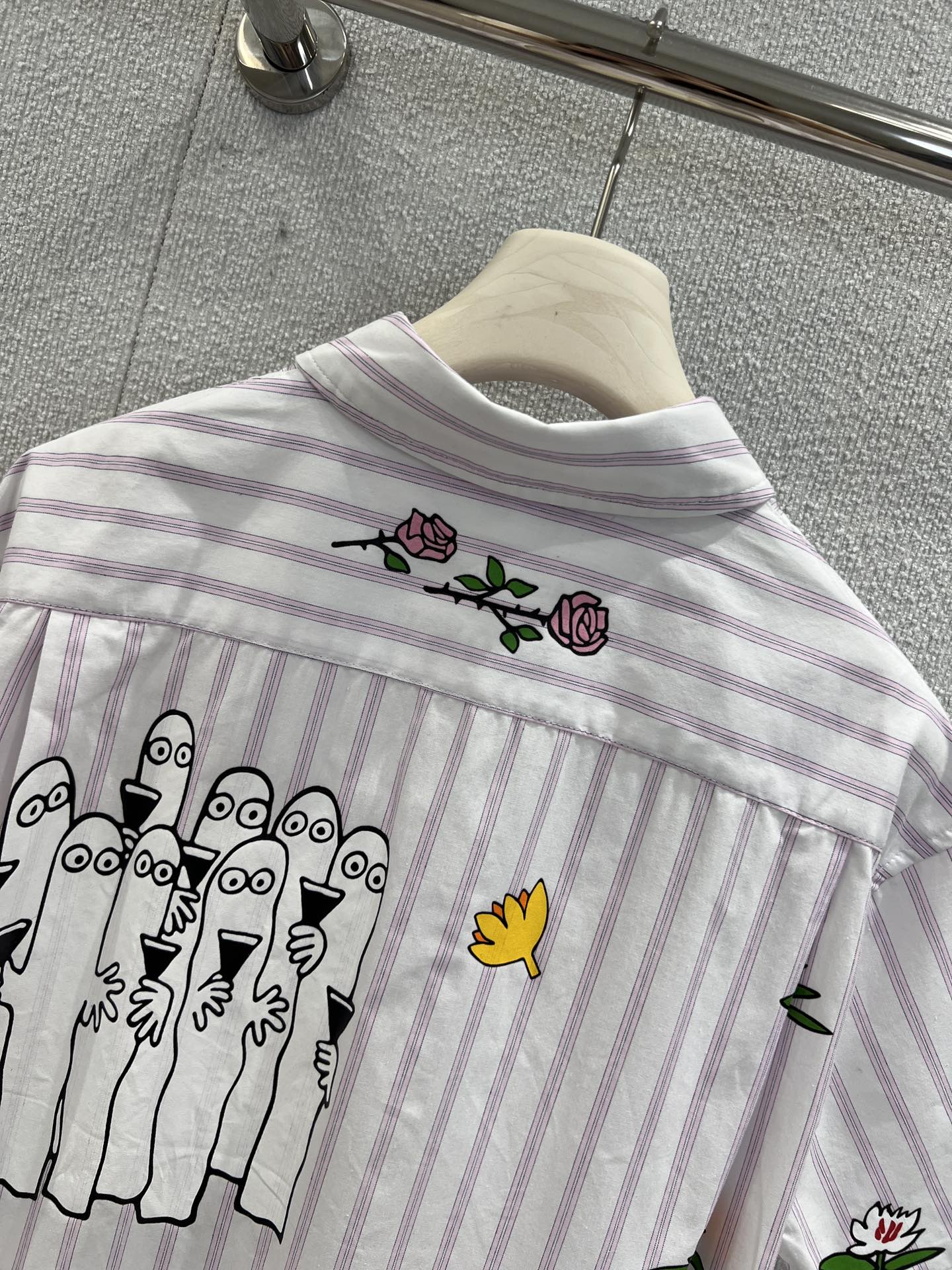 Acne Studios x Moomin Collaboration: High-End Unisex Suit with Moomin Characters. - 图片 4