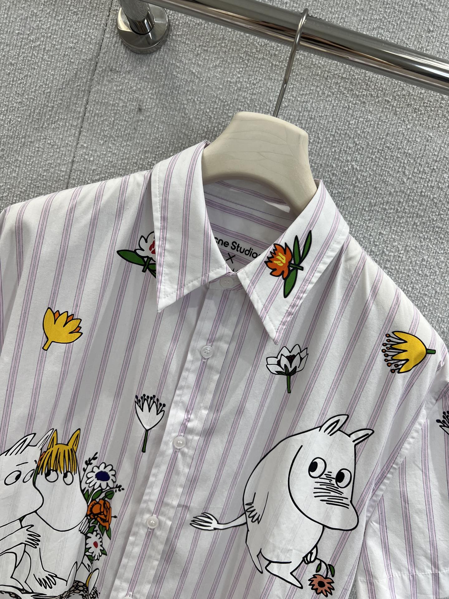 Acne Studios x Moomin Collaboration: High-End Unisex Suit with Moomin Characters. - 图片 3