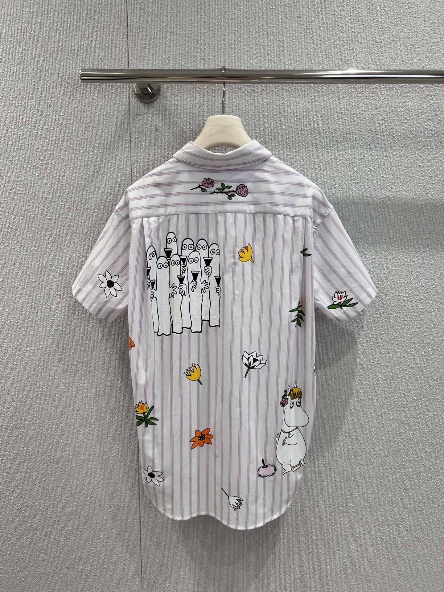Acne Studios x Moomin Collaboration: High-End Unisex Suit with Moomin Characters. - 图片 2