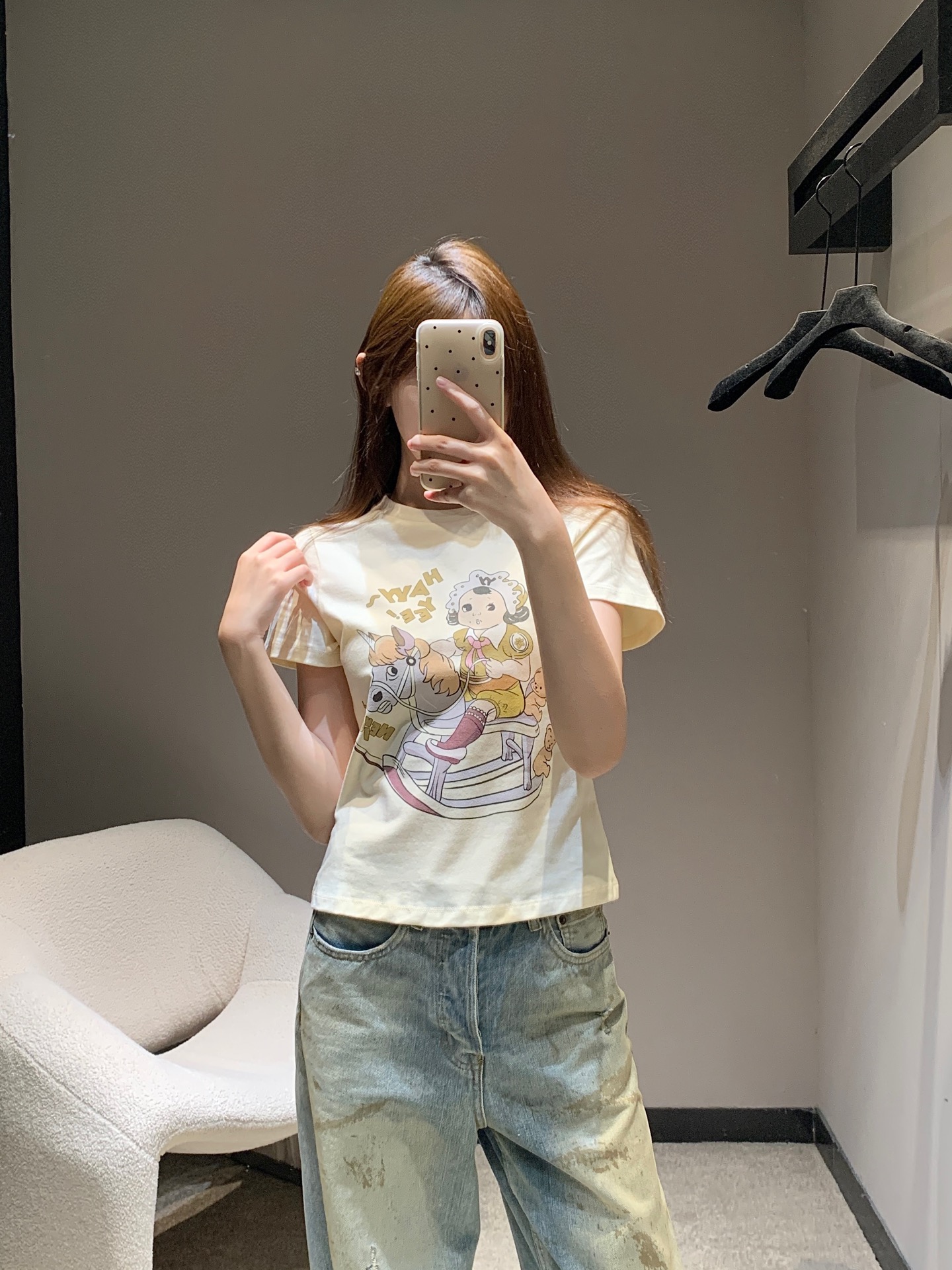 NO:445271,Open yy 25Ss Spring and Summer New Cartoon Printed Round Neck Short-Sleeve T-shirt丨Exclusive High-end Production!  The refreshing and fashionable tee is so beautiful, and the unique cute cartoon print design!  It’s really hard not to love a girl’s heart. The slim and short style shows her sexy waist on the upper body. Paired with high-waisted wide-leg pants or short skirts, it’s so beautiful!  It can be sweet or salty~ Customized fabric, super comfortable texture!  Such a T-shirt is something that everyone has!  S/M/L, skirts, T-shirt, tees, t-shirt, alexander wang19860909Open yy 25Ss春夏新款 卡通印花圆领短袖T恤丨独家高版出品！清爽又时髦的tee也太好看啦独特的可爱卡通印花设计！少女心爆棚真的很难不爱呀 修身短款的版型 上身露出性感的小蛮腰 搭配高腰阔腿裤或短裙 简直美炸了！可甜可盐～定制面料 质感超级舒适！这样的T恤就是人手一件的存在！现货发售S/M/L,,skirts,T-shirt,tees，t-shirt,alexander wang,Women's clothing