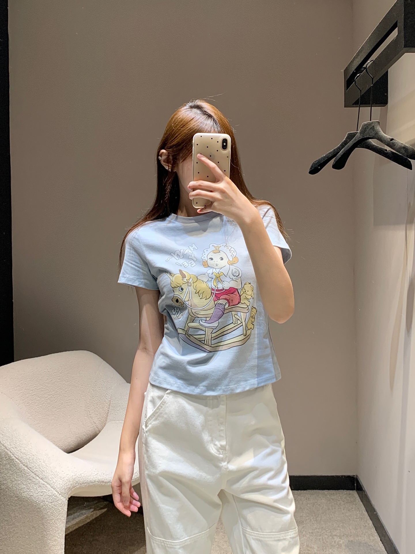NO:445285,Open yy 25Ss Spring and Summer New Cartoon Printed Round Neck Short-Sleeve T-shirt丨Exclusive High-end Production!  The refreshing and fashionable tee is so beautiful, and the unique cute cartoon print design!  It’s really hard not to love a girl’s heart. The slim and short style shows her sexy waist on the upper body. Paired with high-waisted wide-leg pants or short skirts, it’s so beautiful!  It can be sweet or salty~ Customized fabric, super comfortable texture!  Such a T-shirt is something that everyone has!  S/M/L, skirts, T-shirt, tees, t-shirt, alexander wang19860909Open yy 25Ss春夏新款 卡通印花圆领短袖T恤丨独家高版出品！清爽又时髦的tee也太好看啦独特的可爱卡通印花设计！少女心爆棚真的很难不爱呀 修身短款的版型 上身露出性感的小蛮腰 搭配高腰阔腿裤或短裙 简直美炸了！可甜可盐～定制面料 质感超级舒适！这样的T恤就是人手一件的存在！现货发售S/M/L,,skirts,T-shirt,tees，t-shirt,alexander wang,Women's clothing