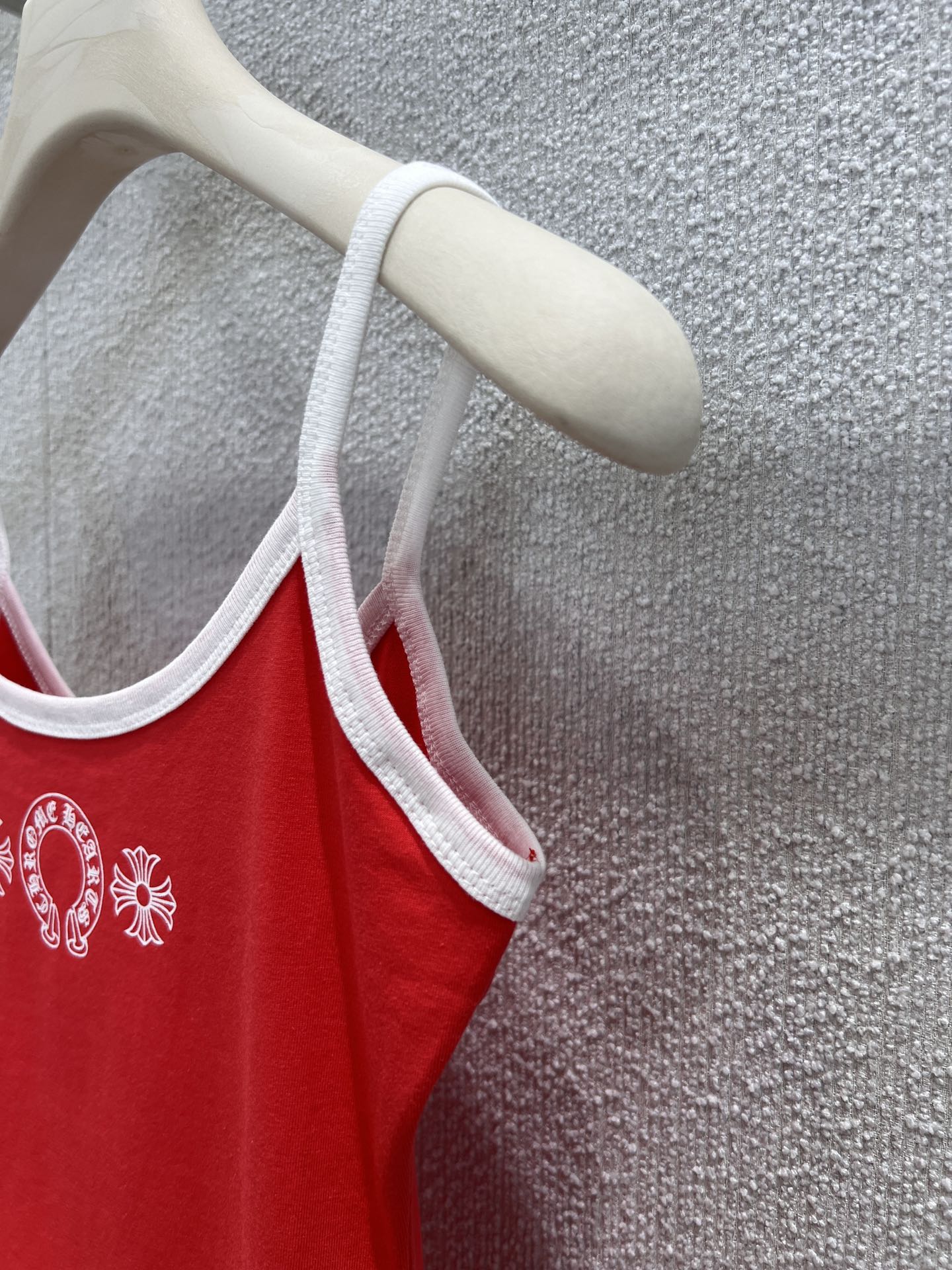 “Chrome Hearts 25S Springs and Summers Collection: Red Cotton Package in S/M/L” - 图片 6