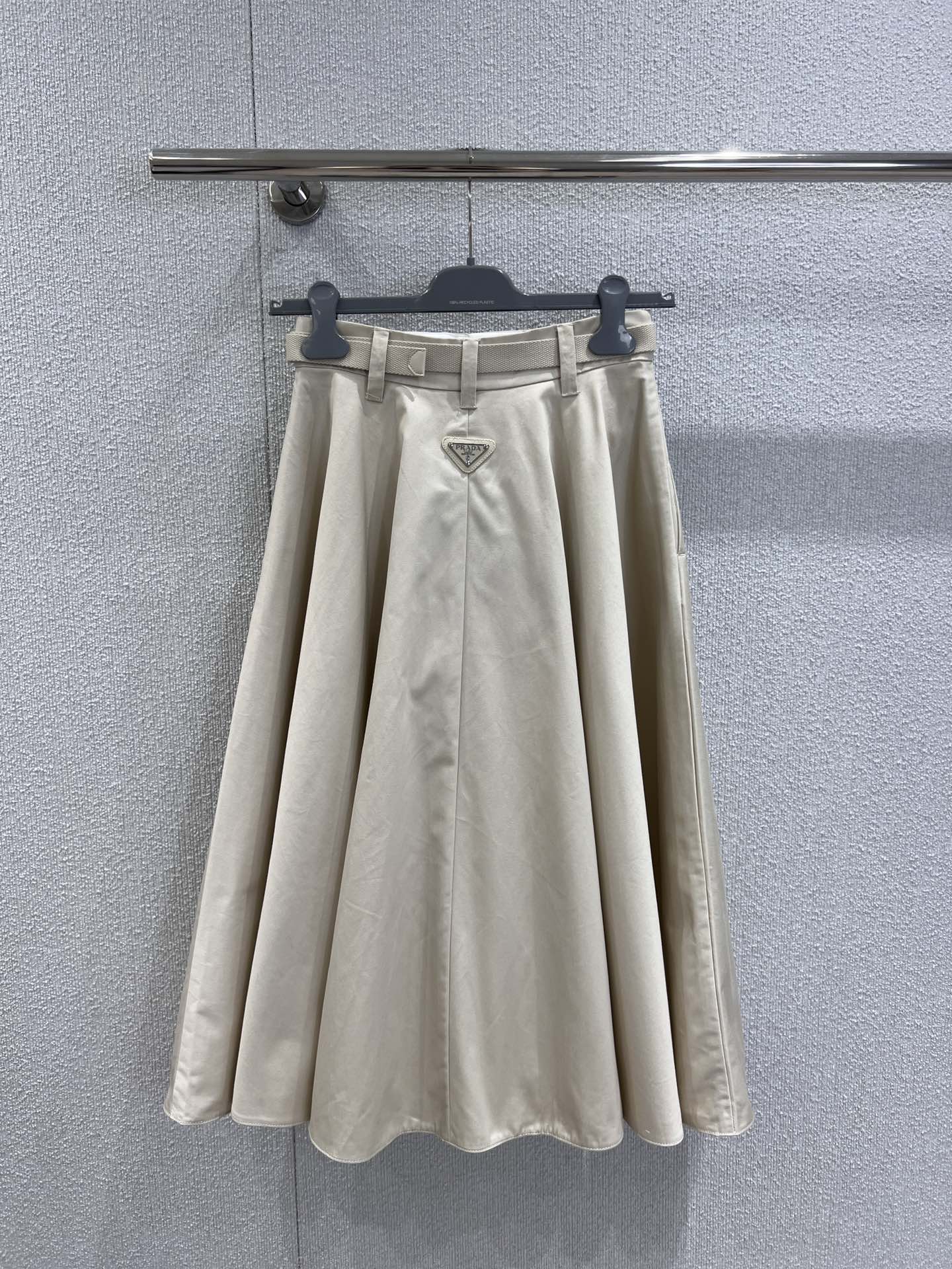 High-Quality Summer Fashion Collection with Unique Designs for Women - 图片 2