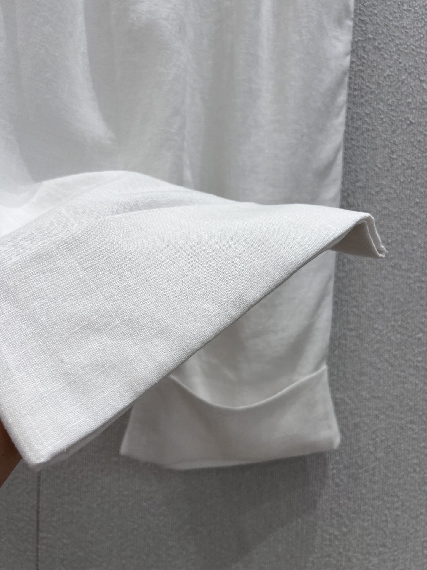 “High-Quality White Omelet Pants for Smart Summer Style: A Balance of Leisure and Formality” - 图片 7