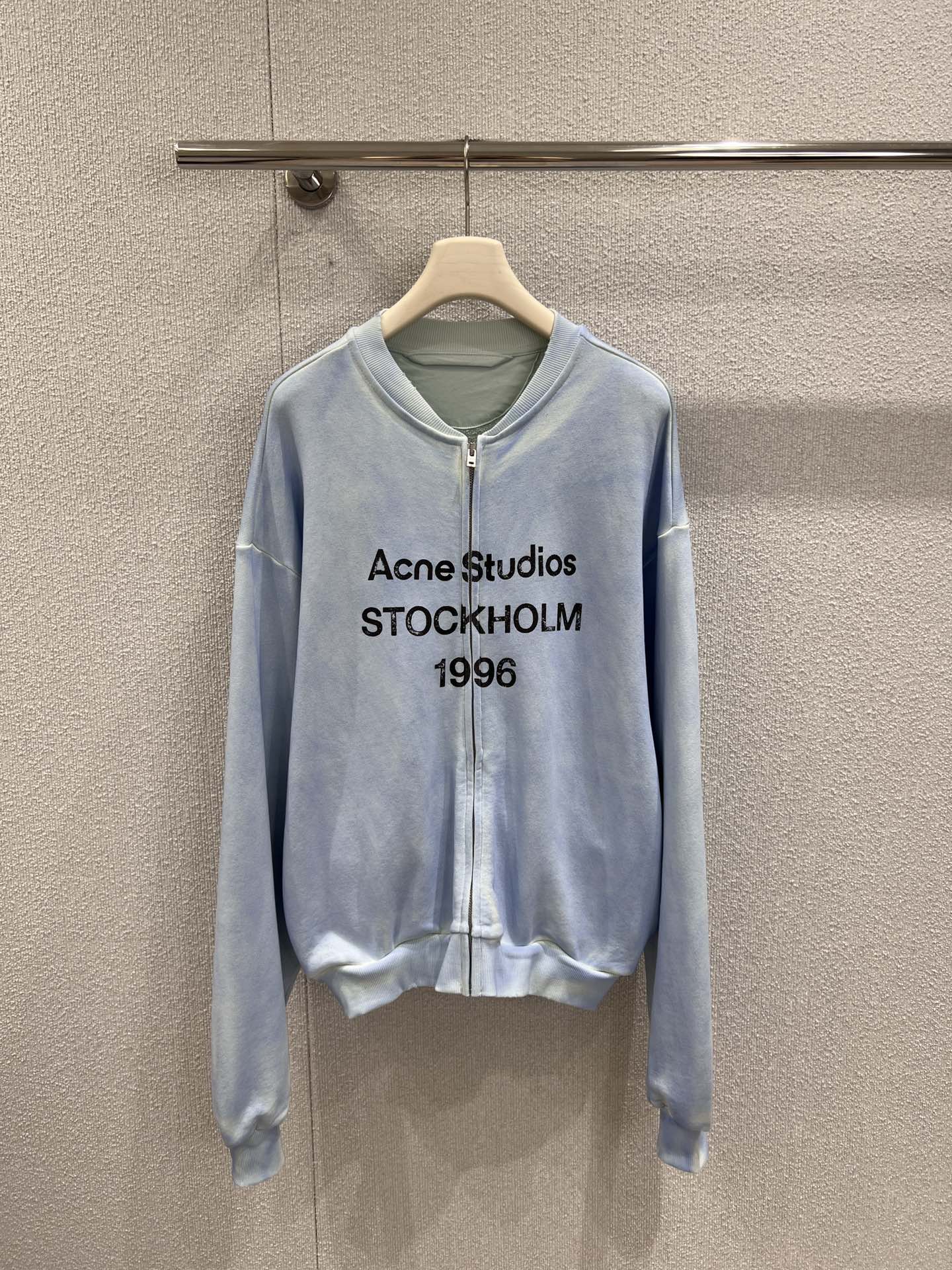 Exclusive 1996 Letter-Printed Coat: Unleaded Style for Every Moment
