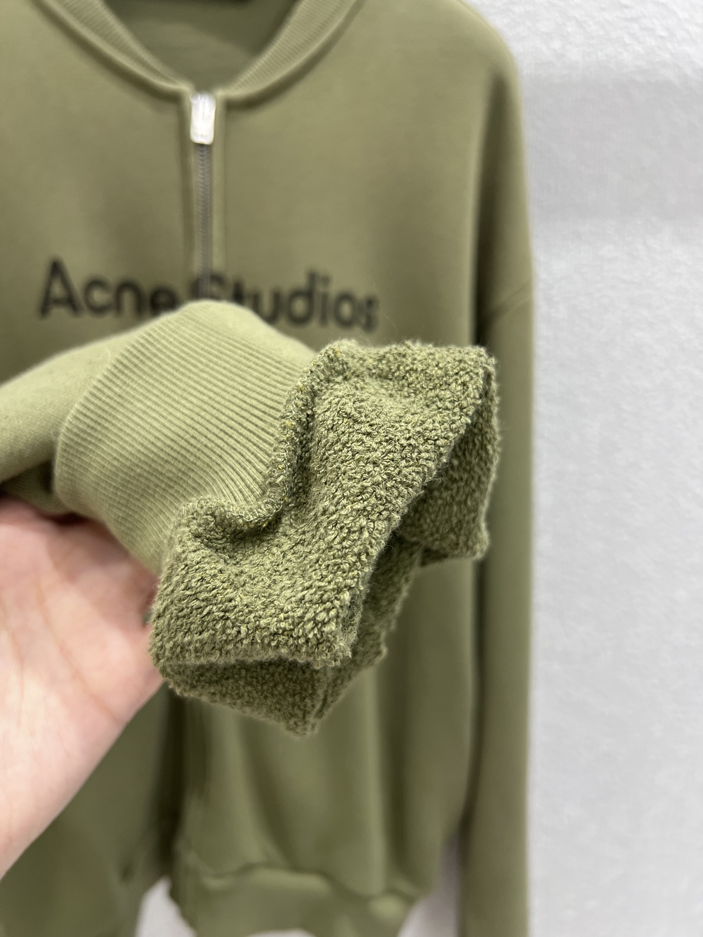 Stylish 1996 Letter-Printed Coat by Acne Studios: Retro Glamour with Unique Comfort - 图片 7
