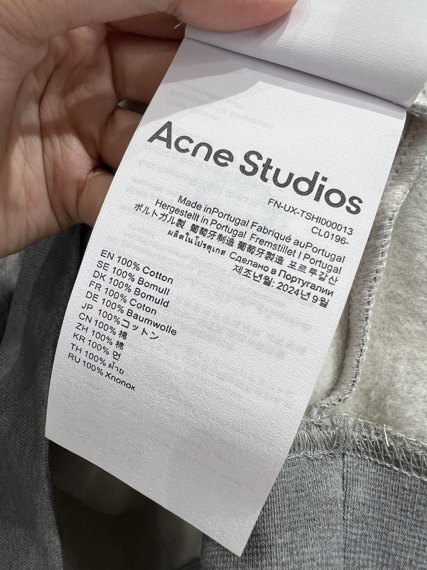 “Acne Studios 25FW New Morning and Fall Collection: Stylish and Comfortable Women’s Clothing Line” - 图片 8