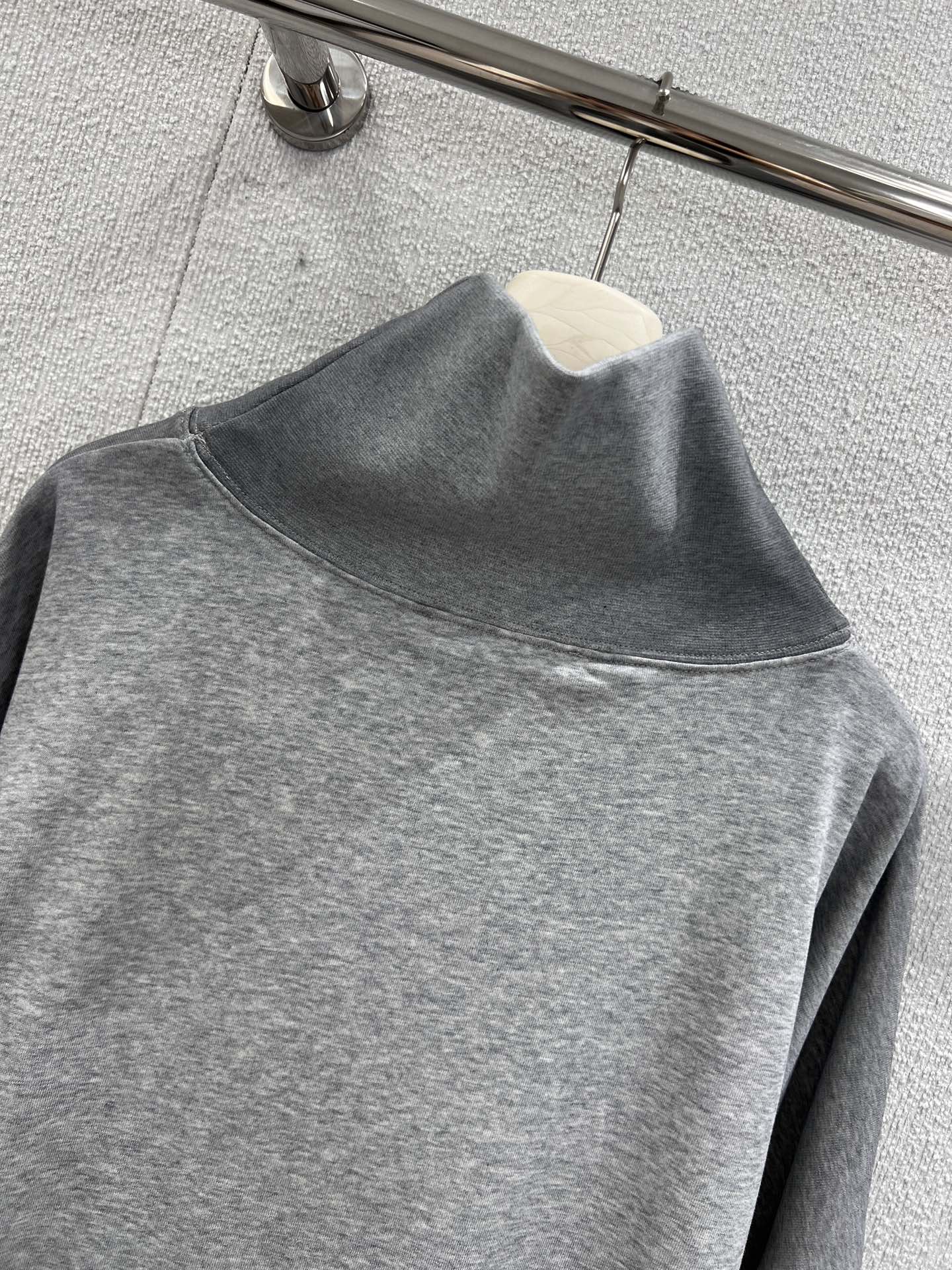 “Acne Studios 25FW New Morning and Fall Collection: Stylish and Comfortable Women’s Clothing Line” - 图片 4