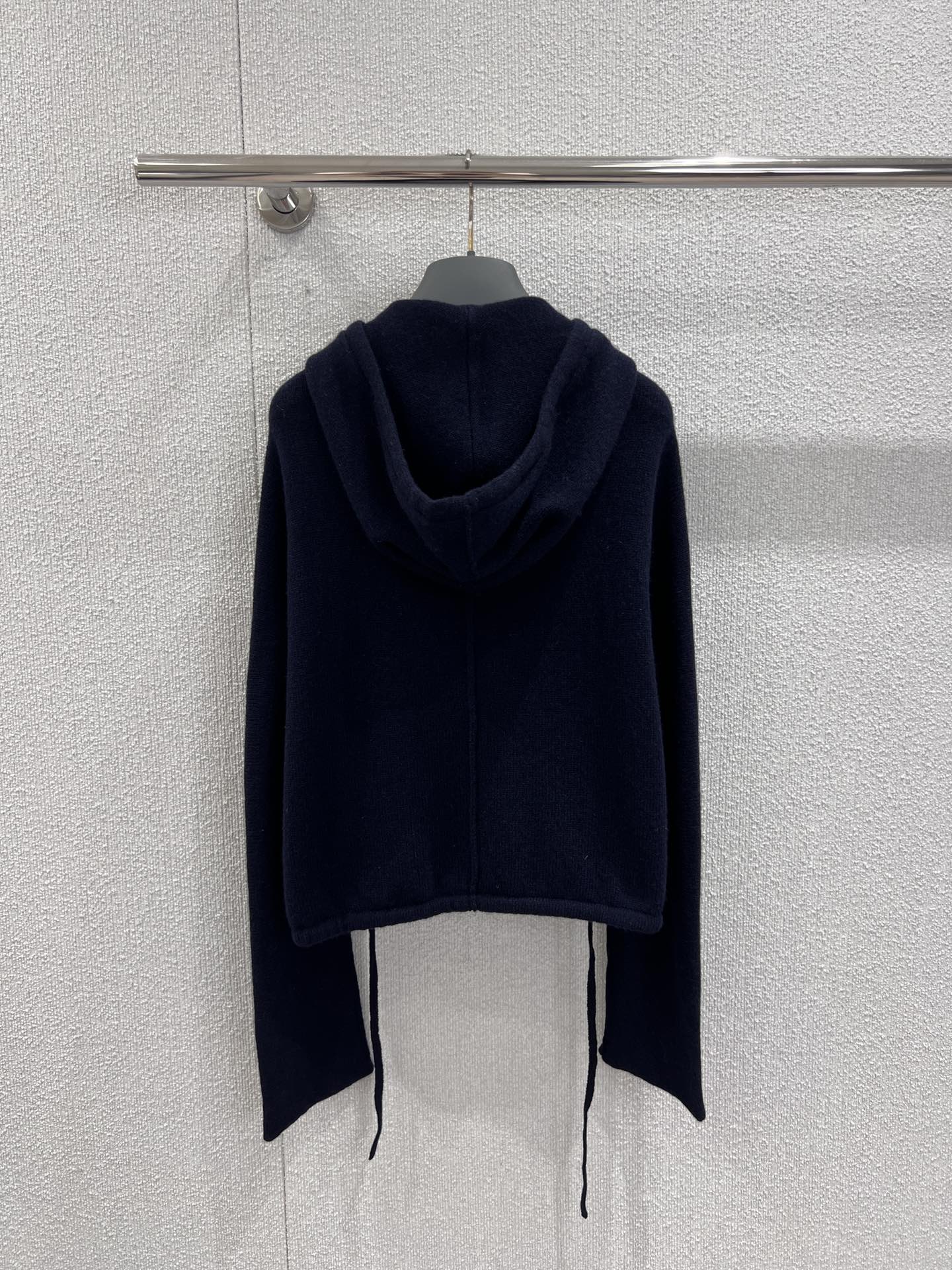 Dior Embroidered Hooded Knit Cardigan - Soft, Comfortable, and Stylish 4 i1754112400 7313 5