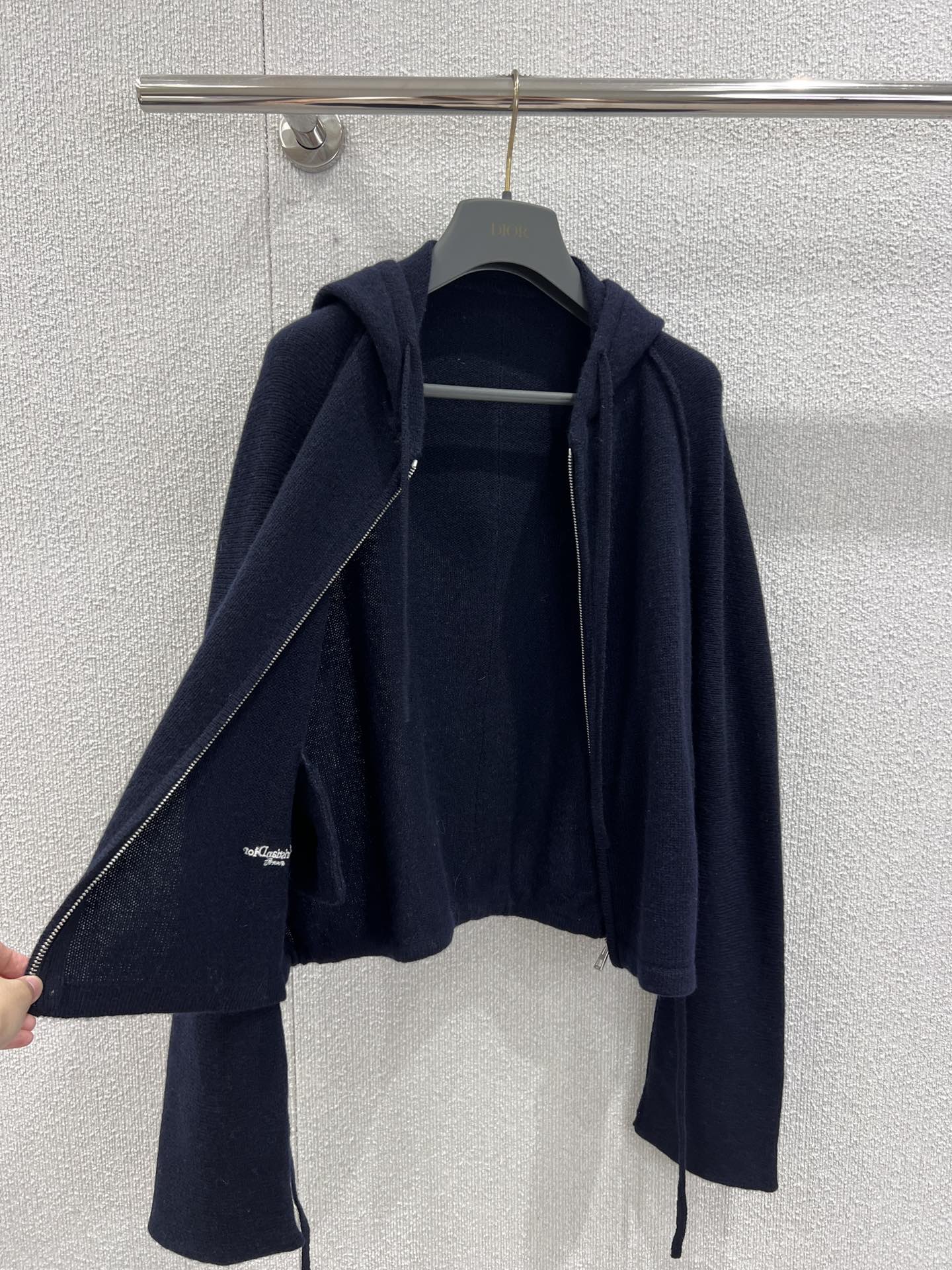 Dior Embroidered Hooded Knit Cardigan - Soft, Comfortable, and Stylish 3 i1754112400 9338 6